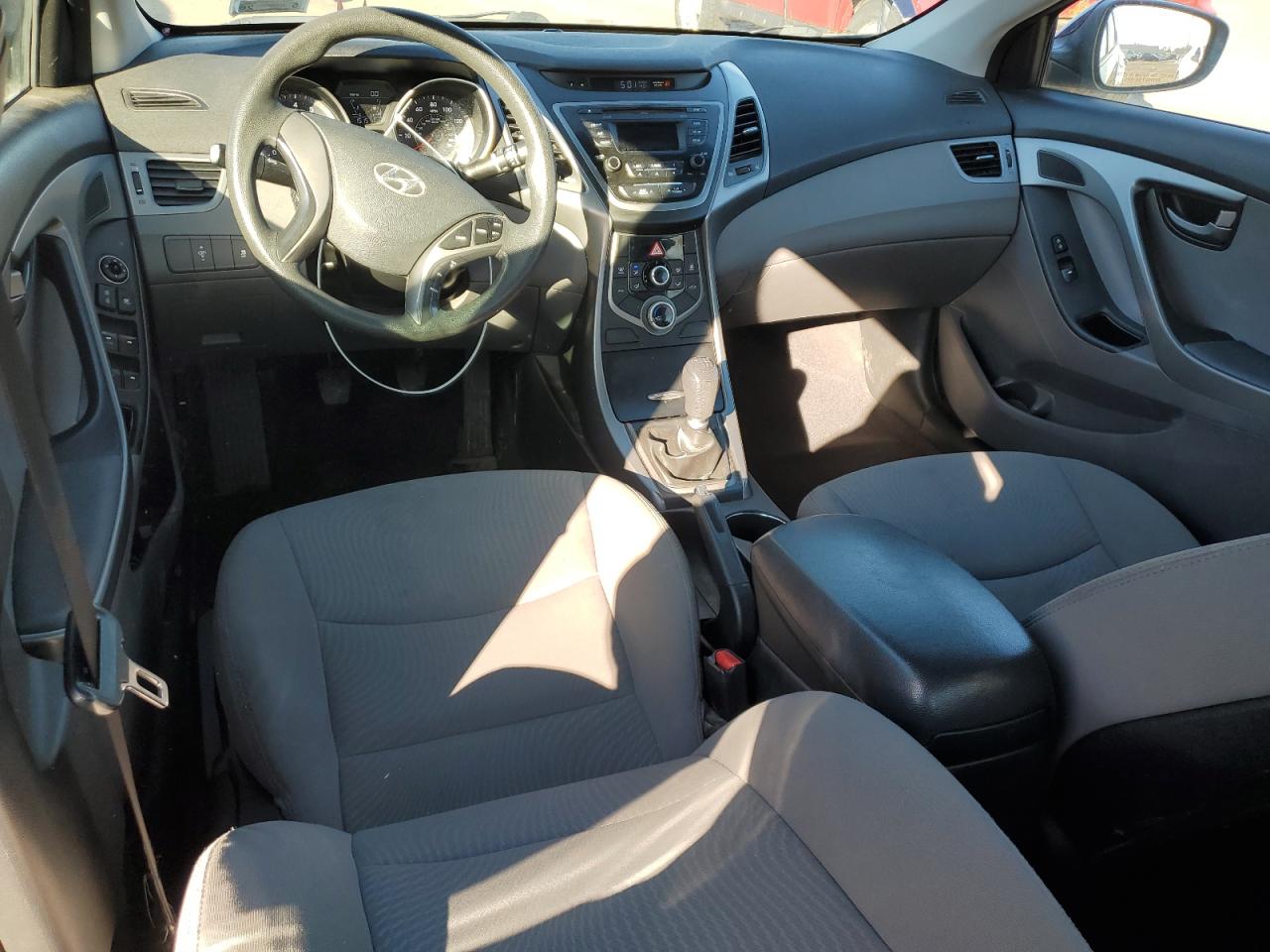 2014 Hyundai Elantra - Image 8