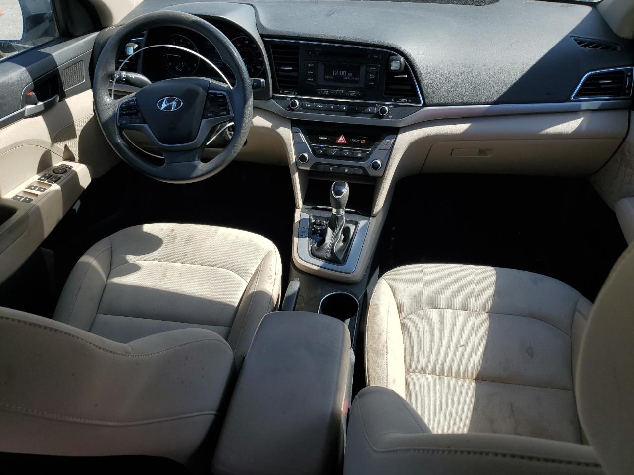 2017 Hyundai Elantra - Image 8