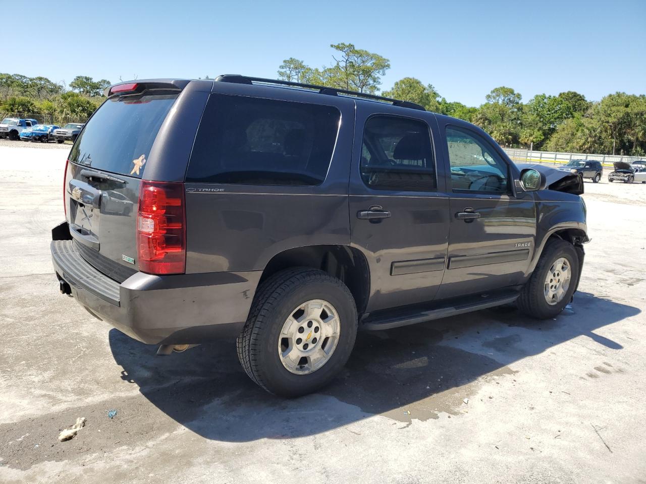 2010 Chevrolet Tahoe - Image 3