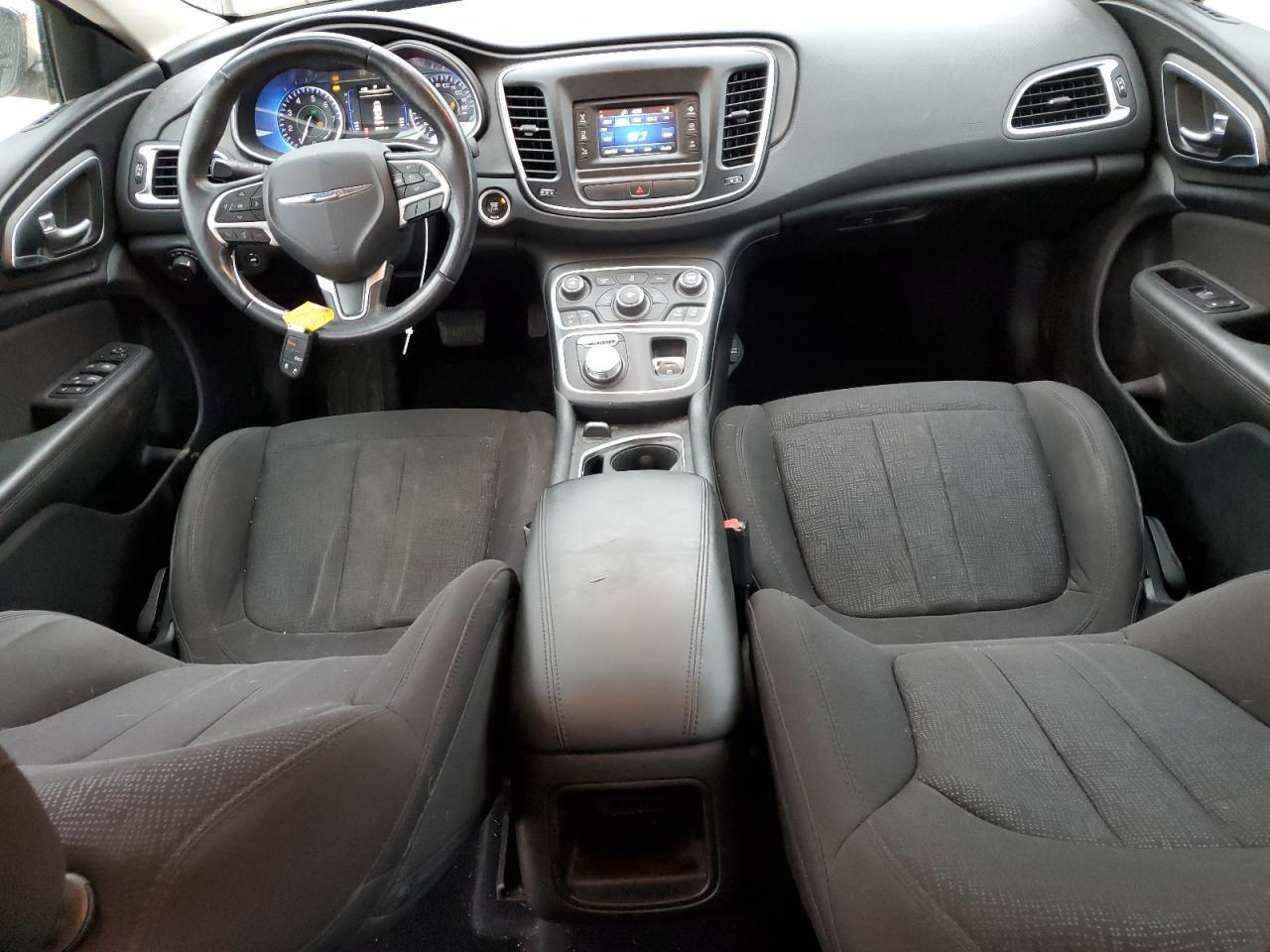 2016 Chrysler 200 - Image 8