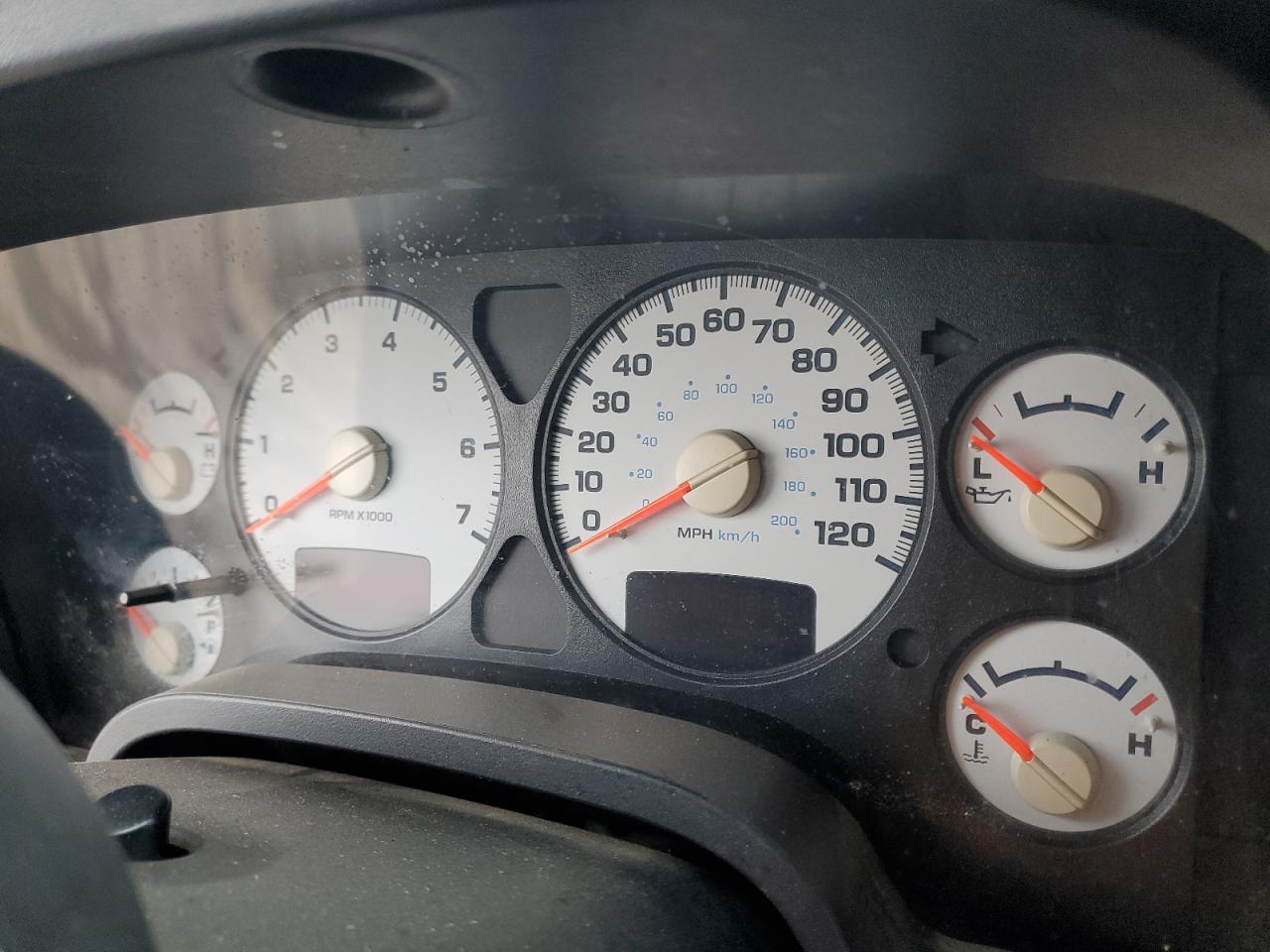 2002 Dodge RAM - Image 9