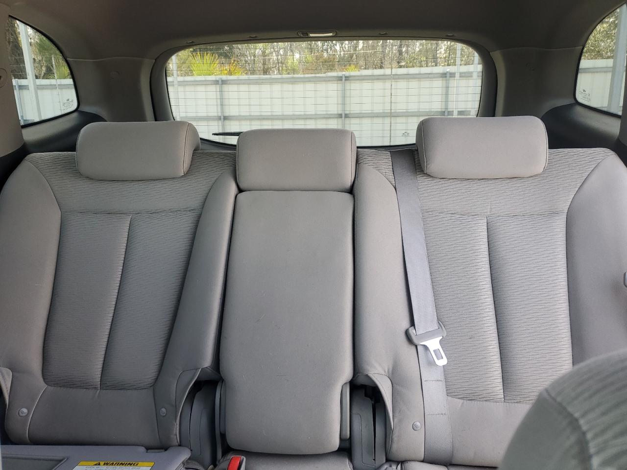 2009 Hyundai Santa Fe - Image 10