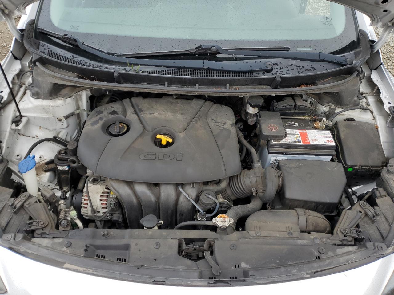2014 Hyundai Elantra - Image 11