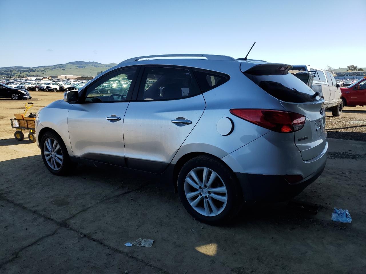 2012 Hyundai Tucson - Image 2