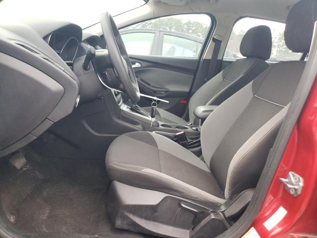 Sedans FORD FOCUS 2012 Red