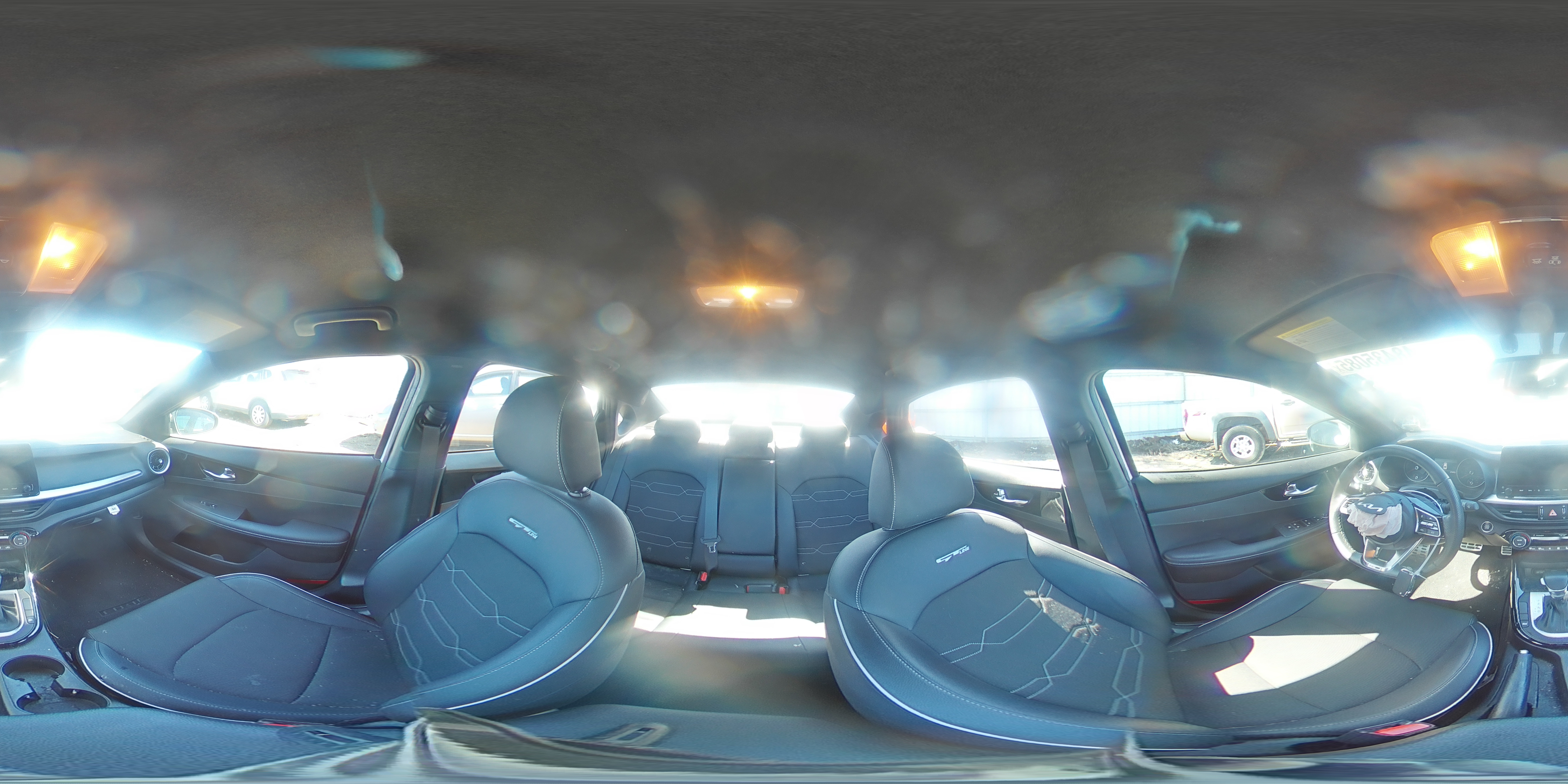 2023 Kia Forte - Image 13