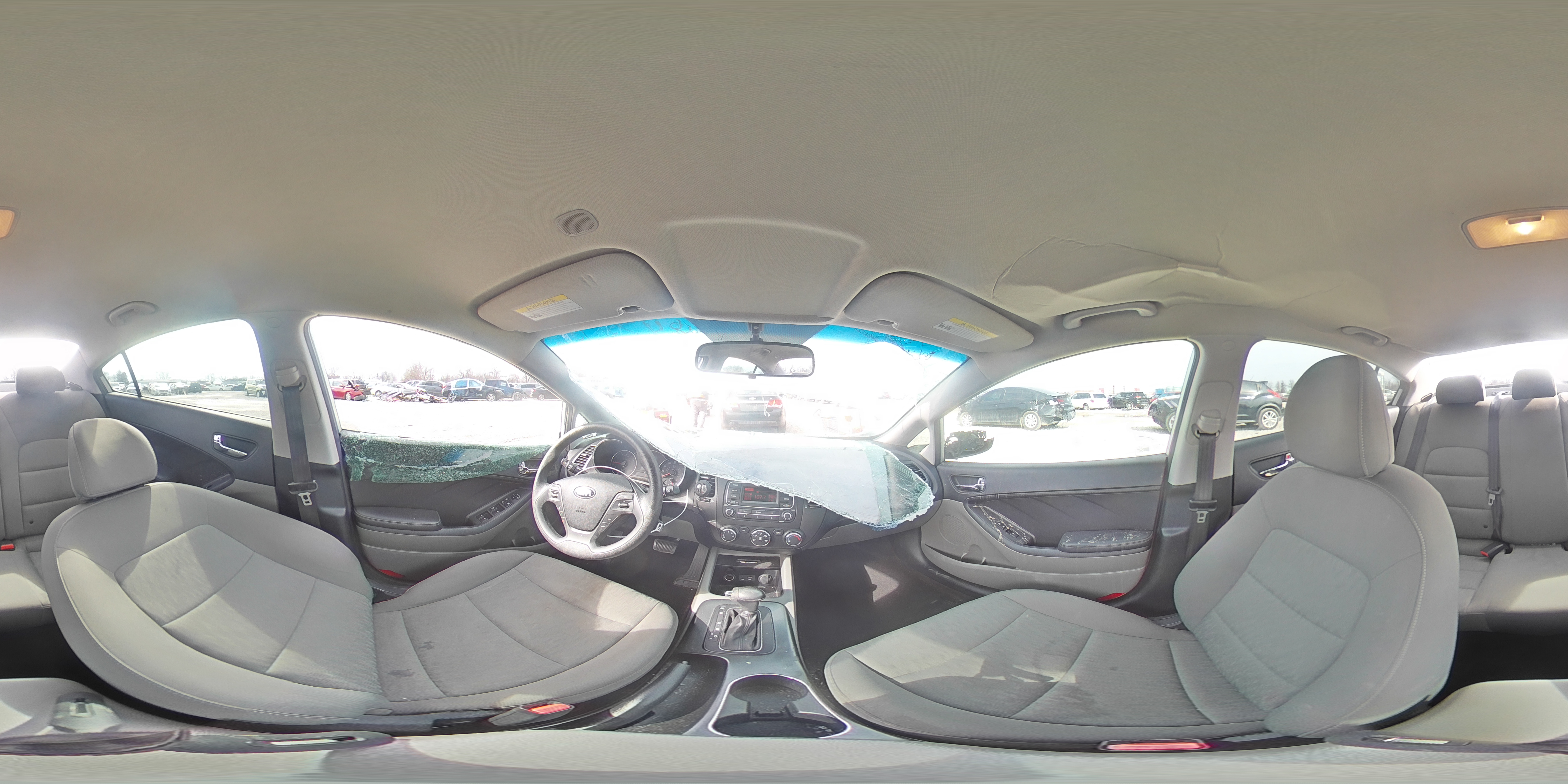2016 Kia Forte - Image 13