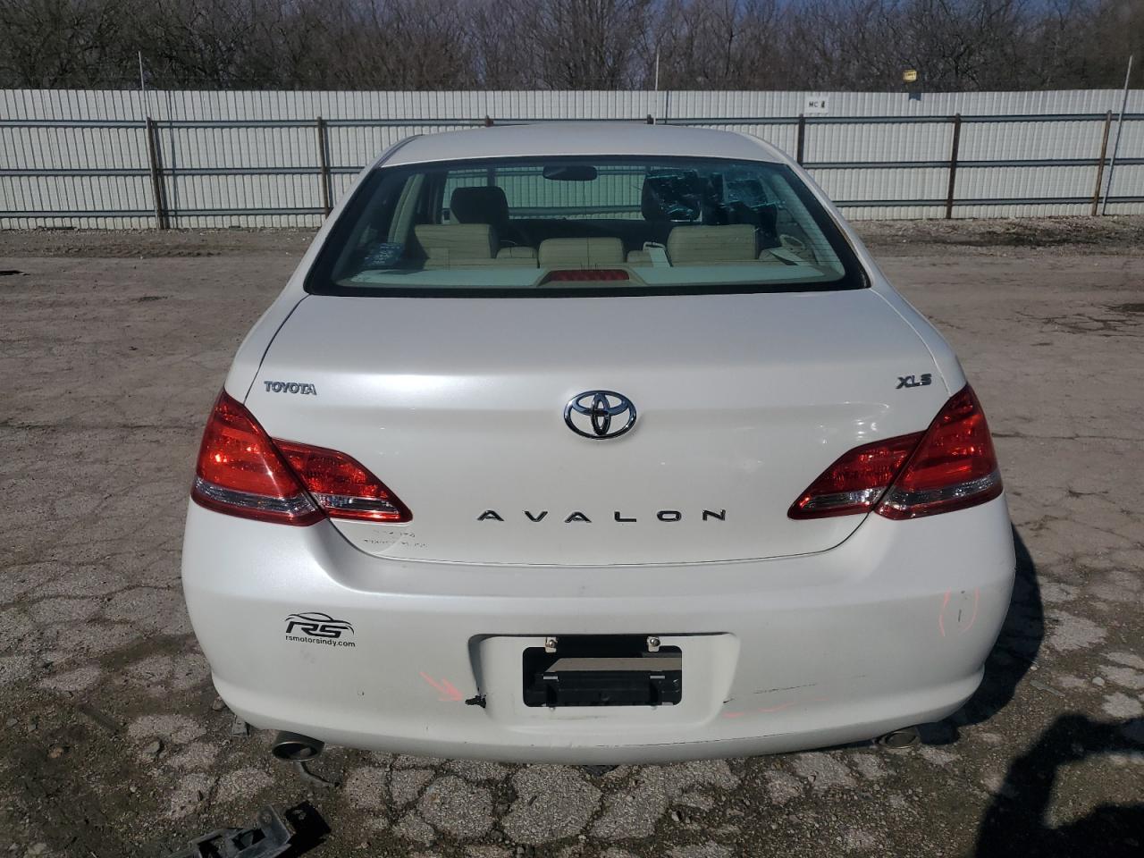 2006 Toyota Avalon - Image 6