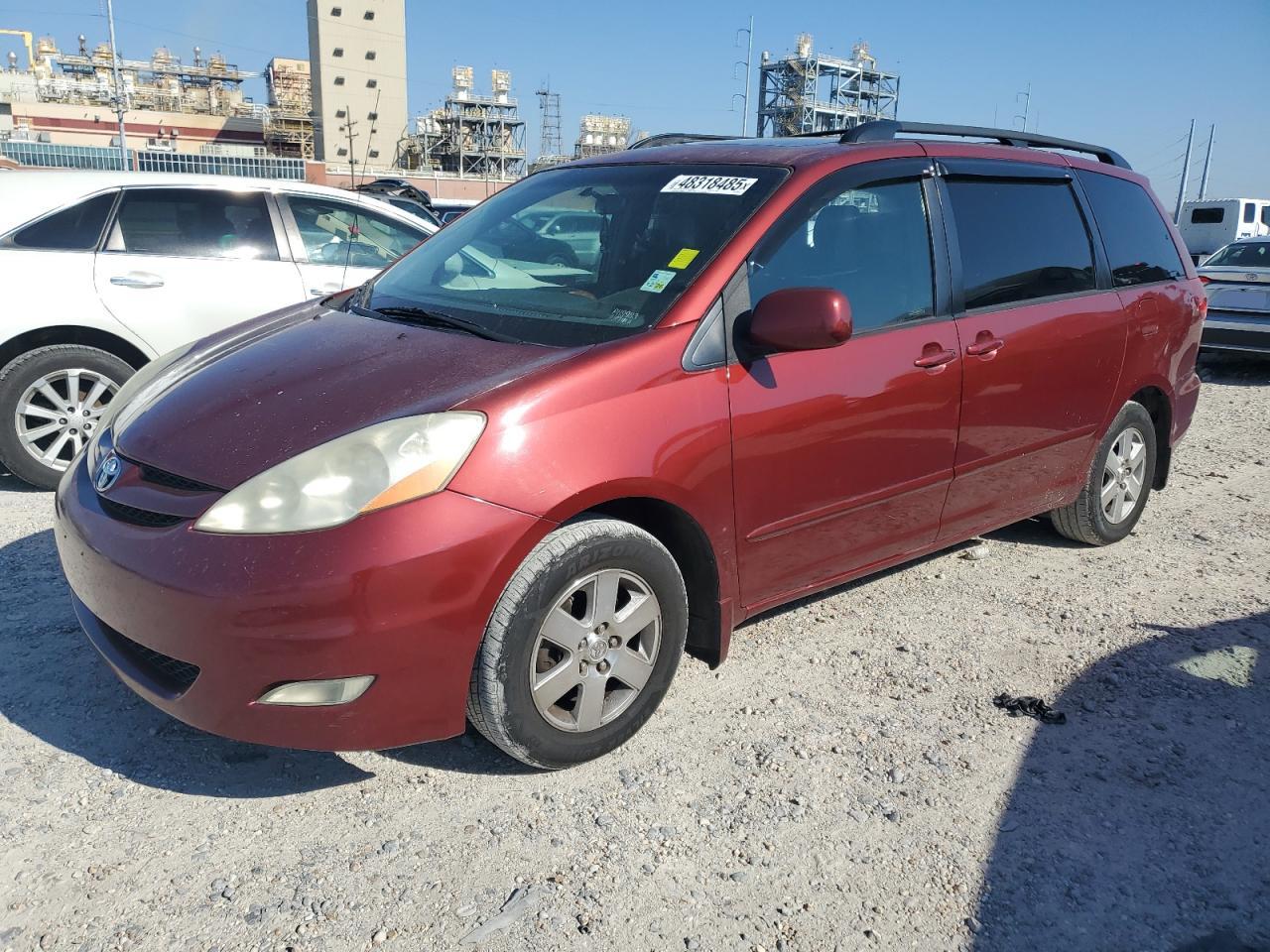 2010 Toyota Sienna - Image 1