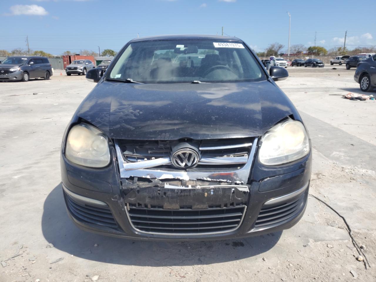 2010 Volkswagen Jetta - Image 5