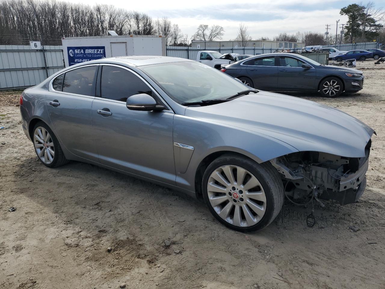 2014 Jaguar XF - Image 4