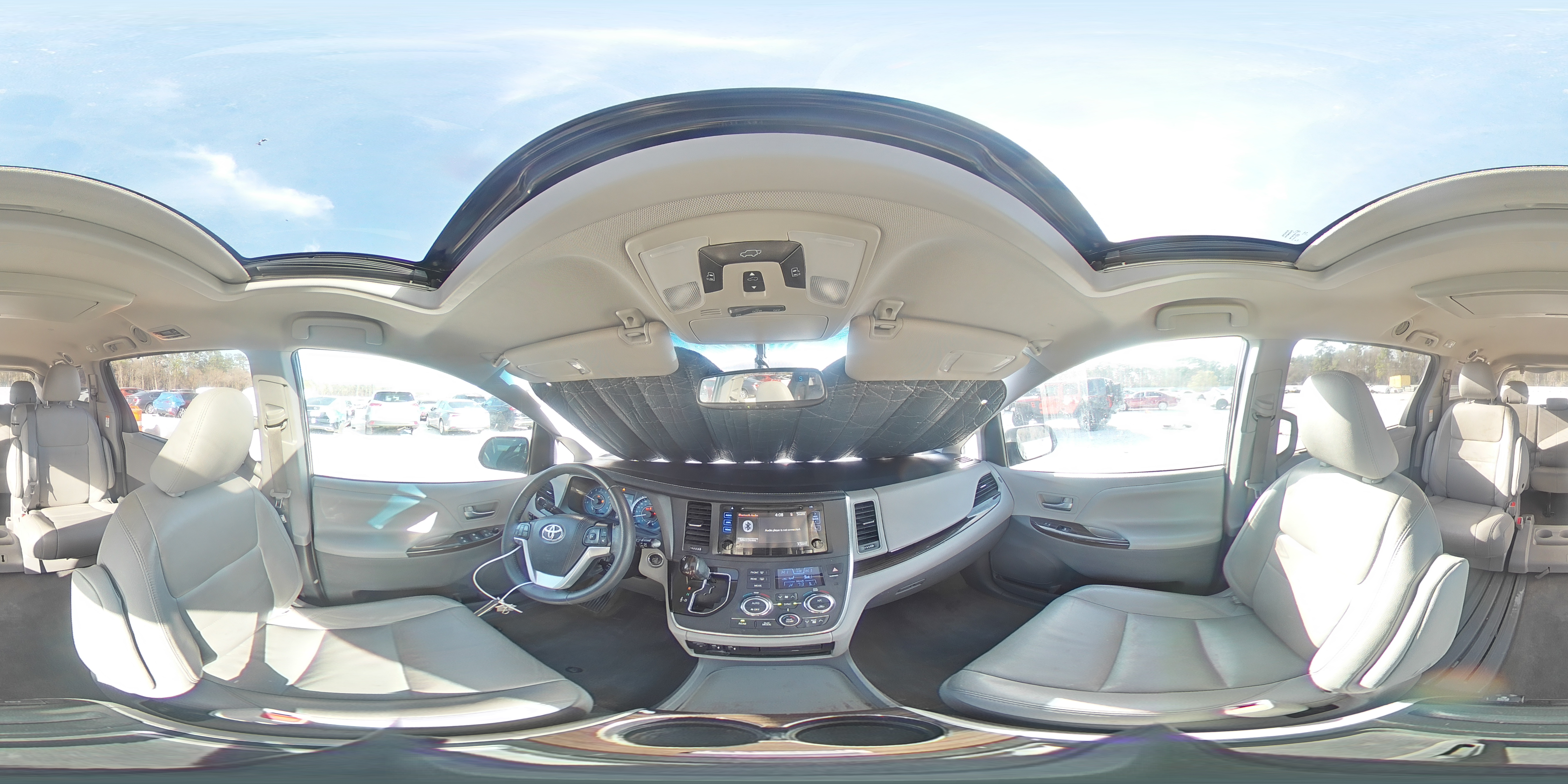 2017 Toyota Sienna - Image 15