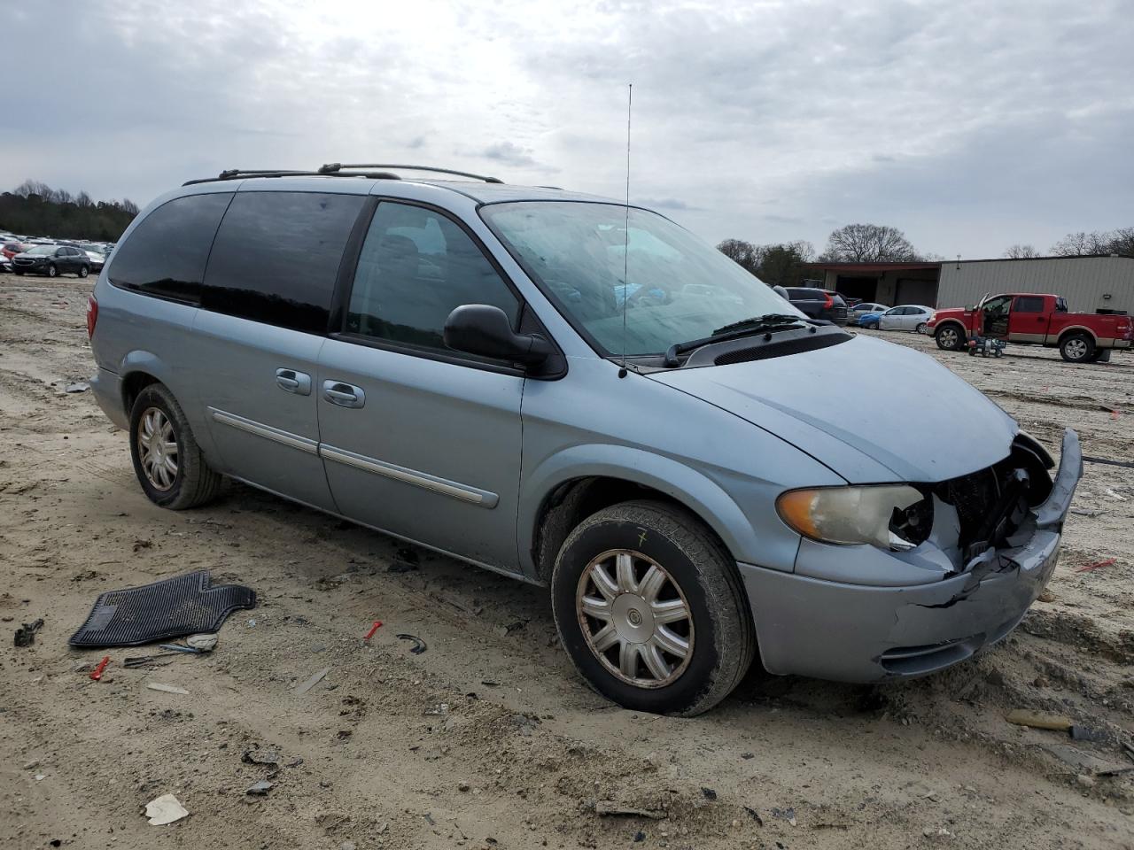 2006 Chrysler Town & Country - Image 4