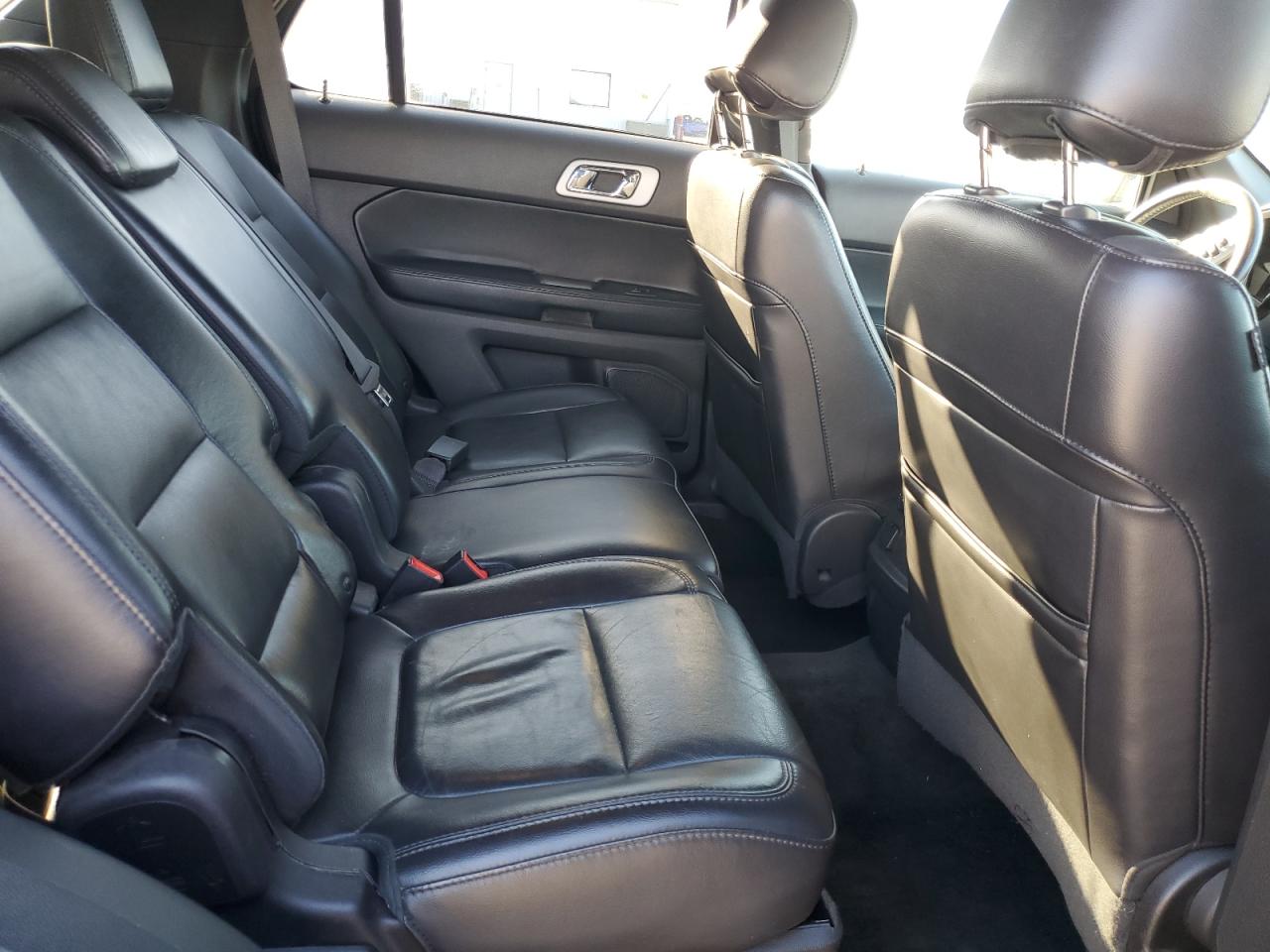2014 Ford Explorer - Image 11
