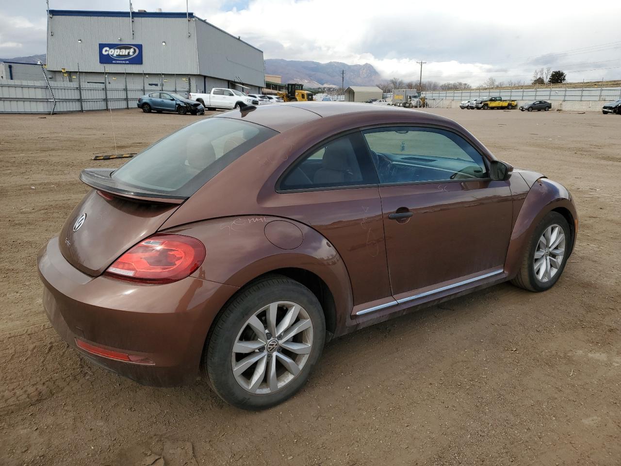 2017 Volkswagen Beetle - Image 3