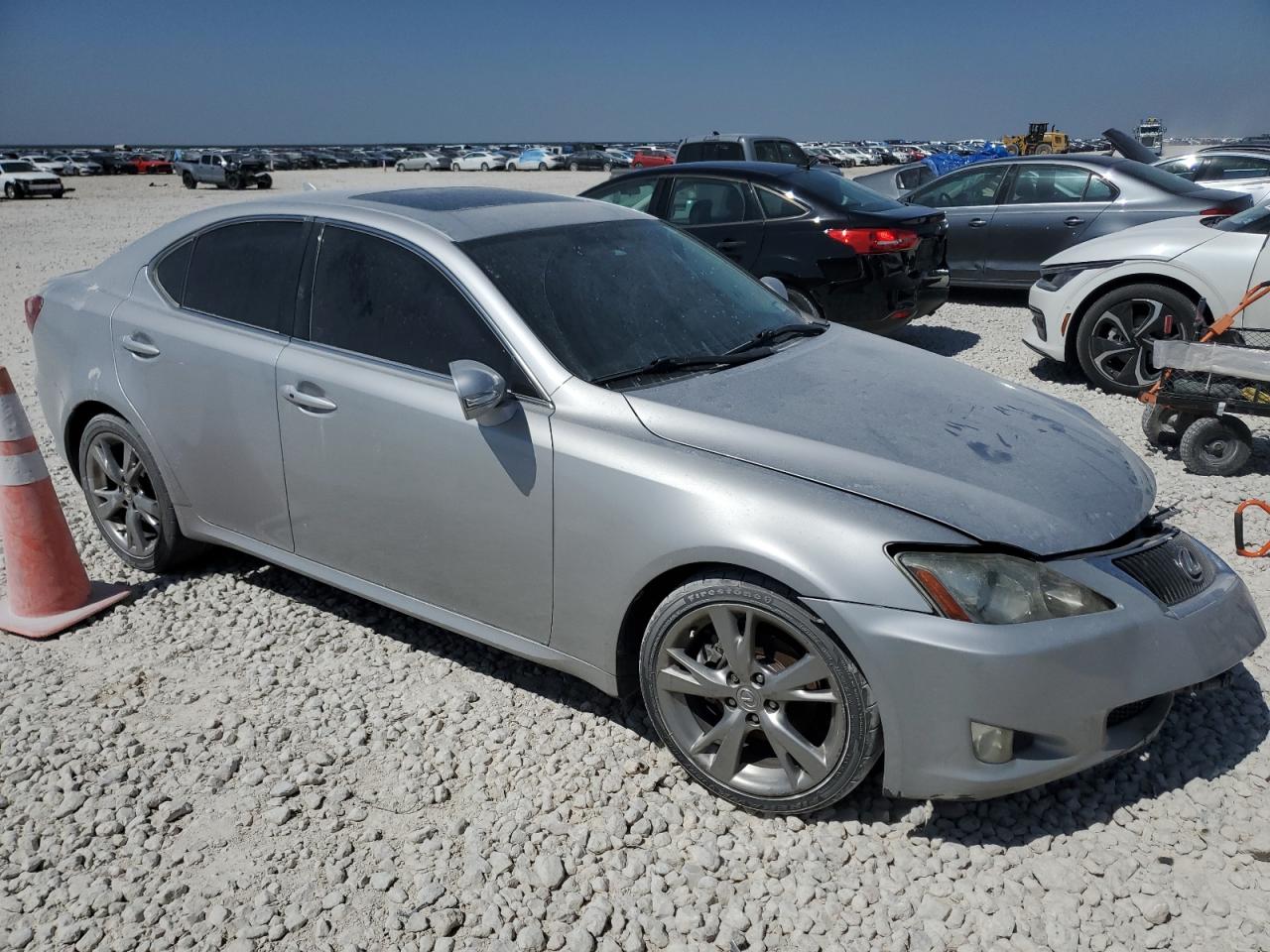 2010 Lexus IS - Image 4