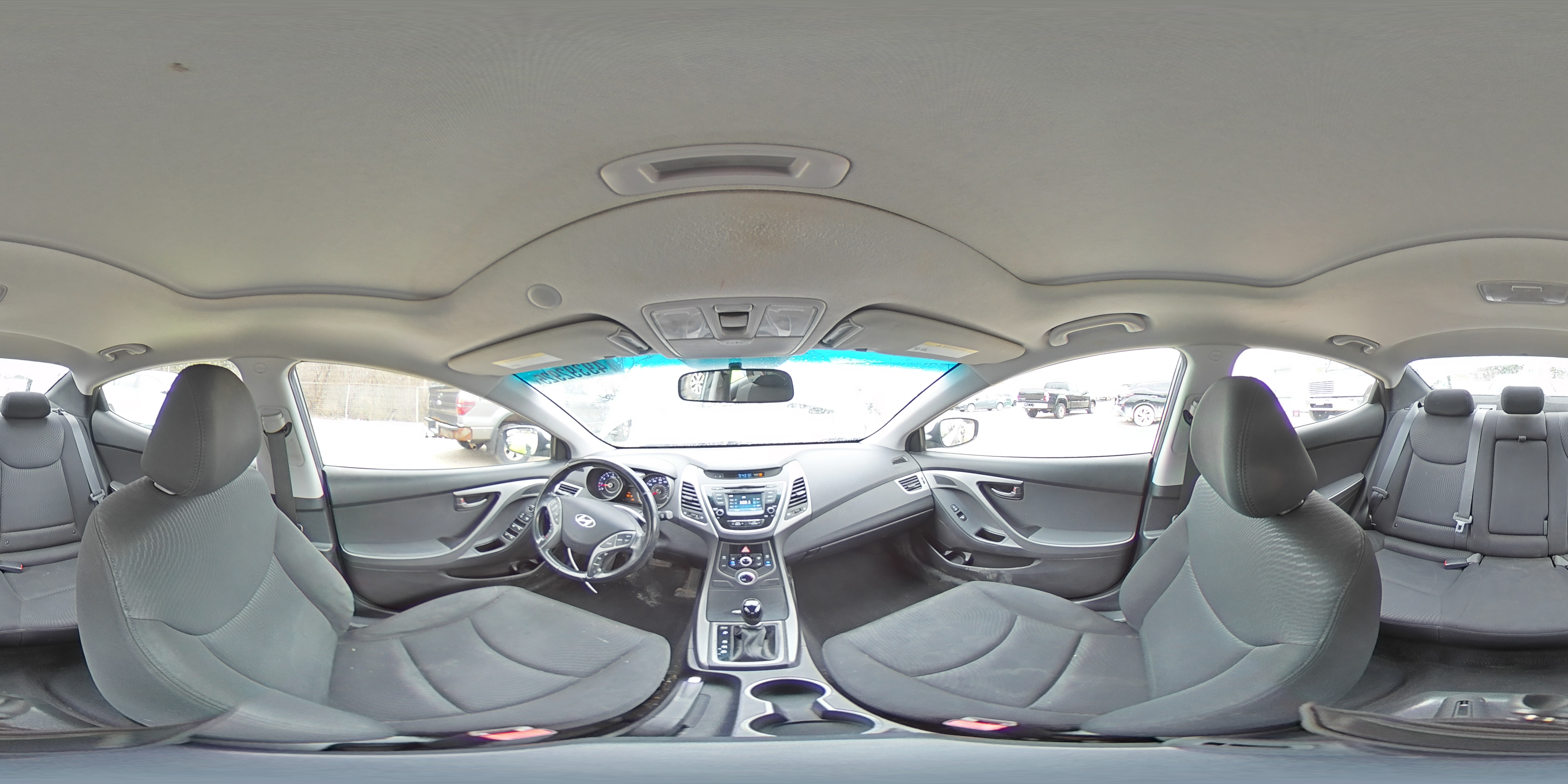 2015 Hyundai Elantra - Image 13