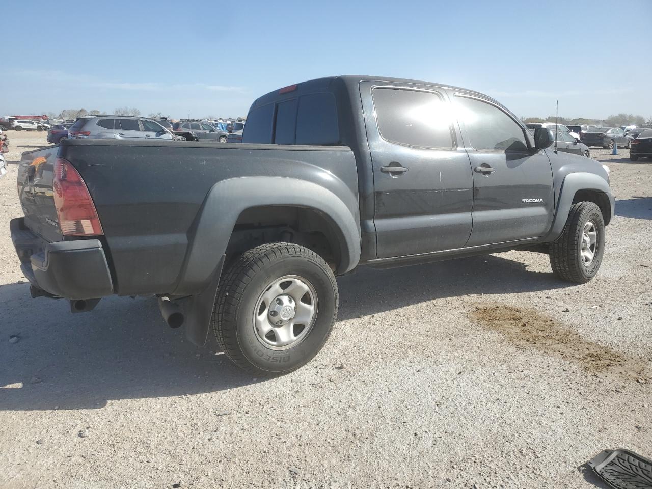 2013 Toyota Tacoma - Image 3