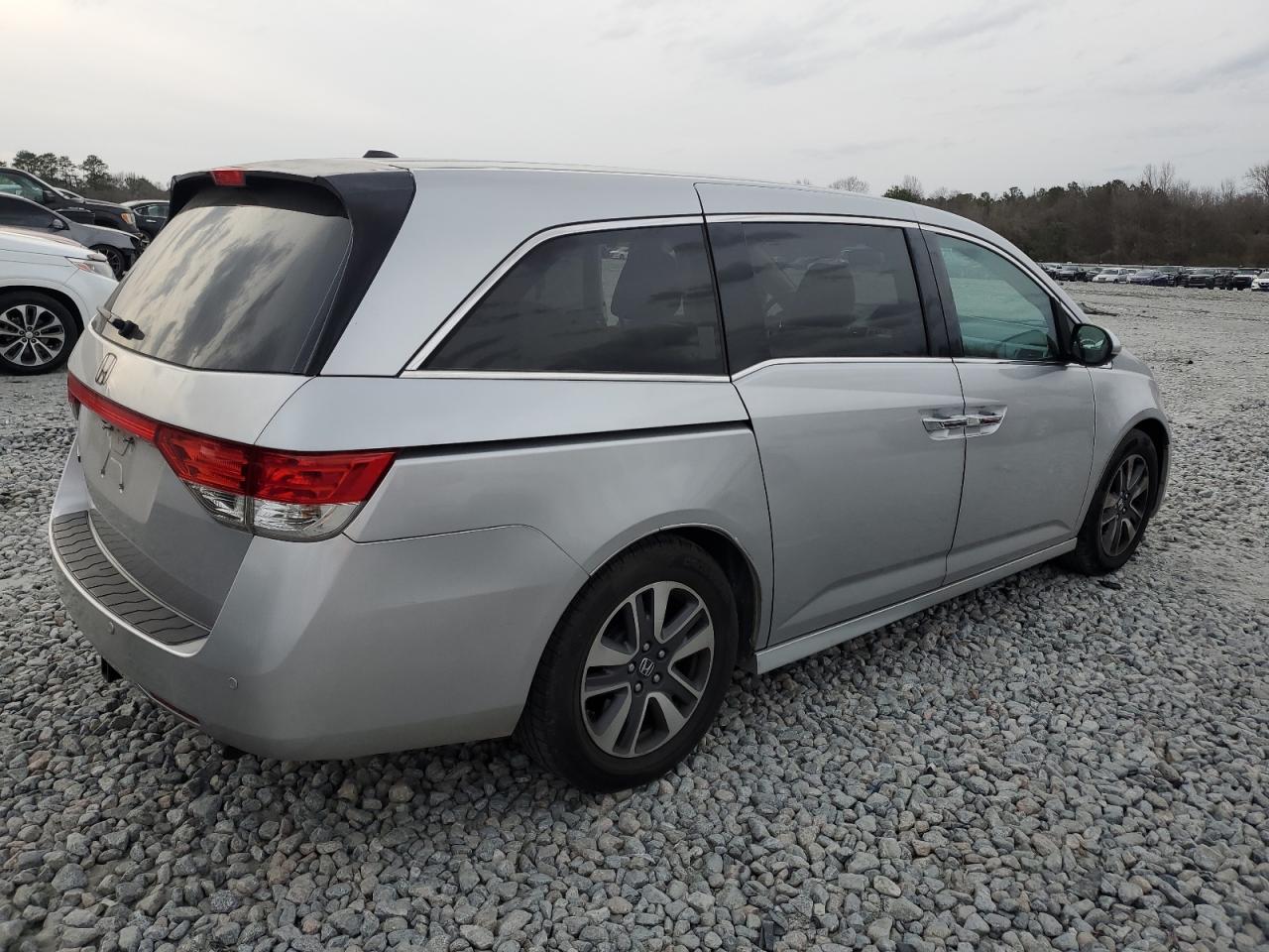 2014 Honda Odyssey - Image 3