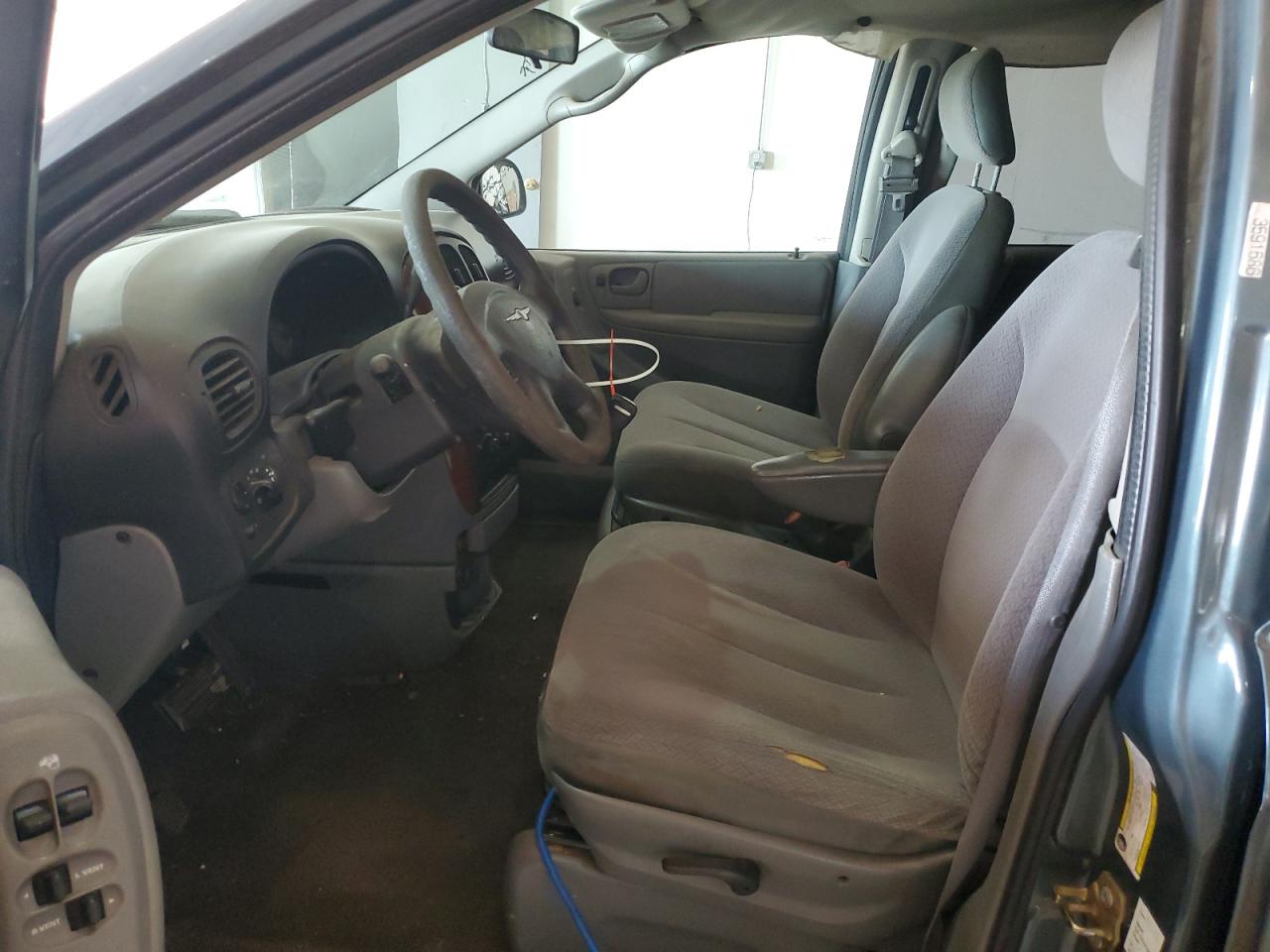 2007 Chrysler Town & Country - Image 7