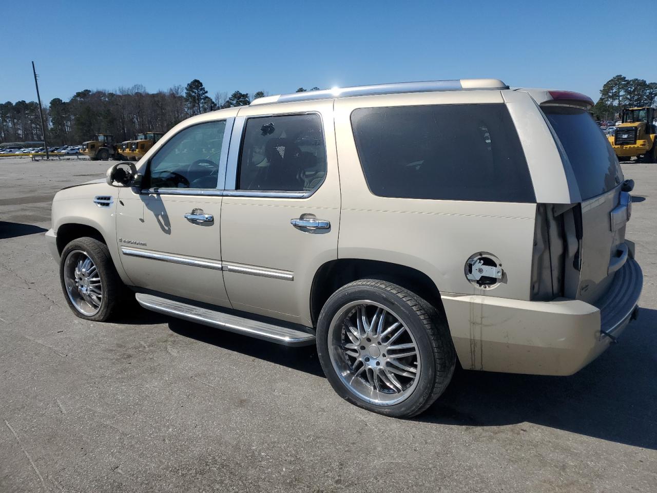 2008 Cadillac Escalade - Image 2
