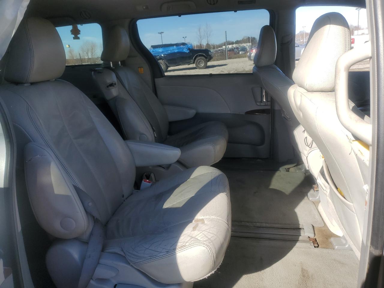 TOYOTA All Models 2013 VIN 5TDYK3DC2DS328395 фото 11