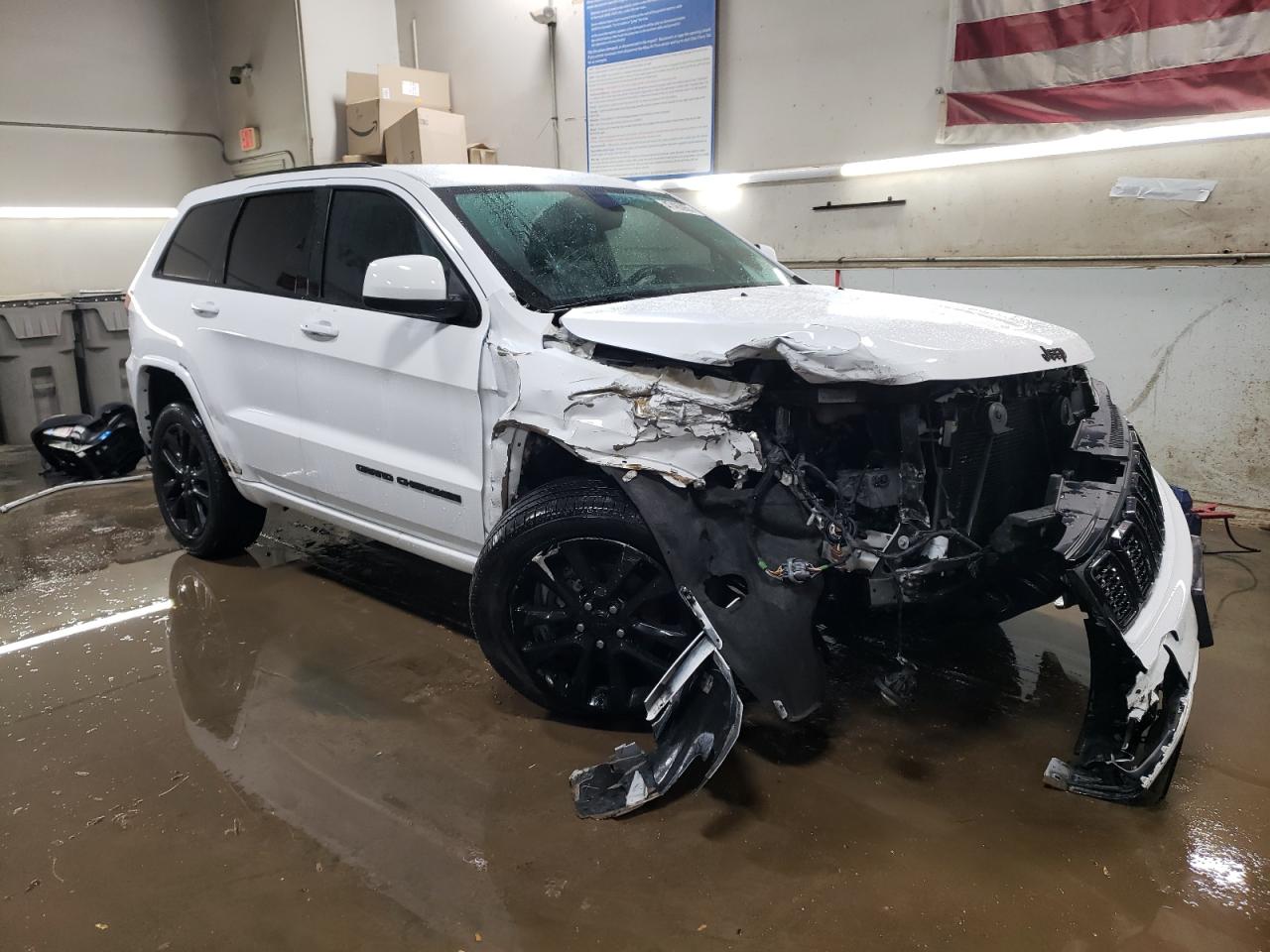2018 Jeep Grand Cherokee - Image 4