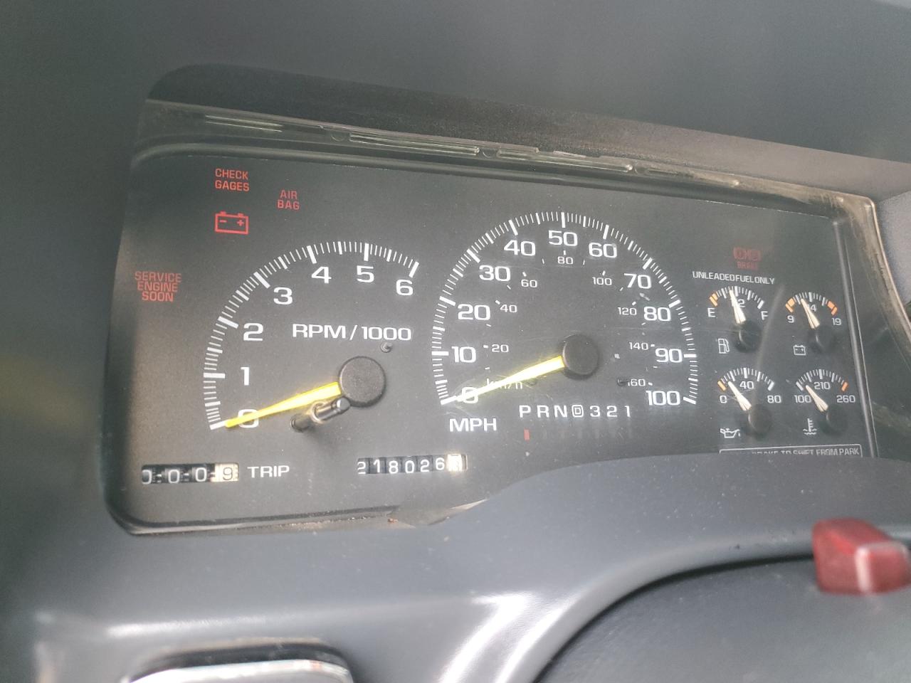 1997 Chevrolet GMT-400 - Image 9