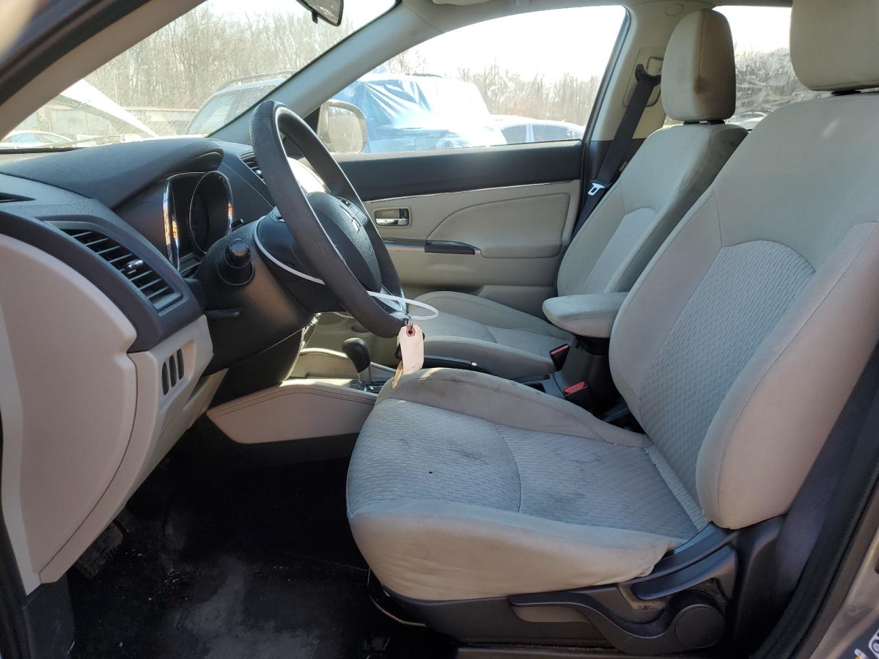 2019 Mitsubishi Outlander - Image 7