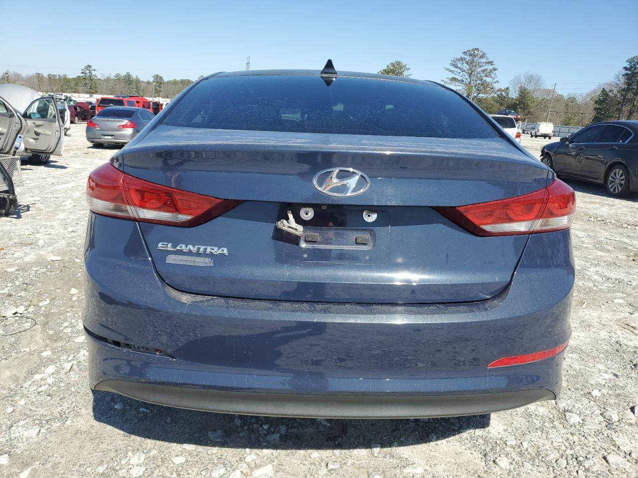 2017 Hyundai Elantra - Image 6