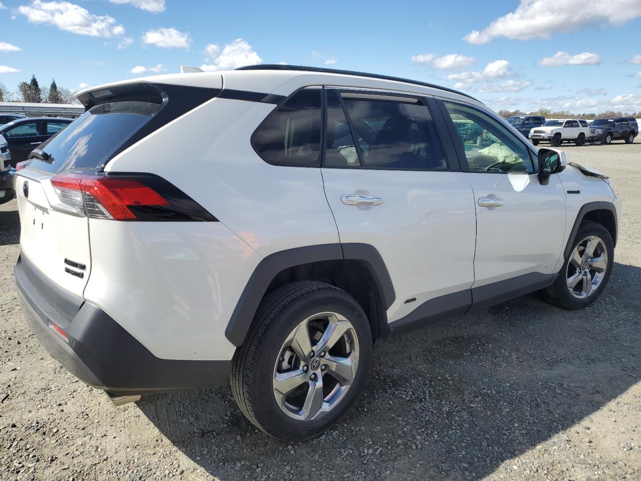2019 Toyota RAV 4 - Image 3