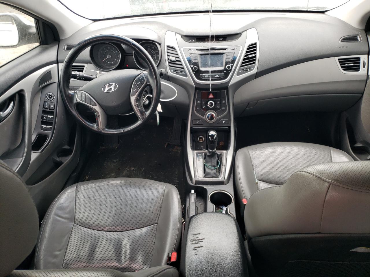 2015 Hyundai Elantra - Image 8
