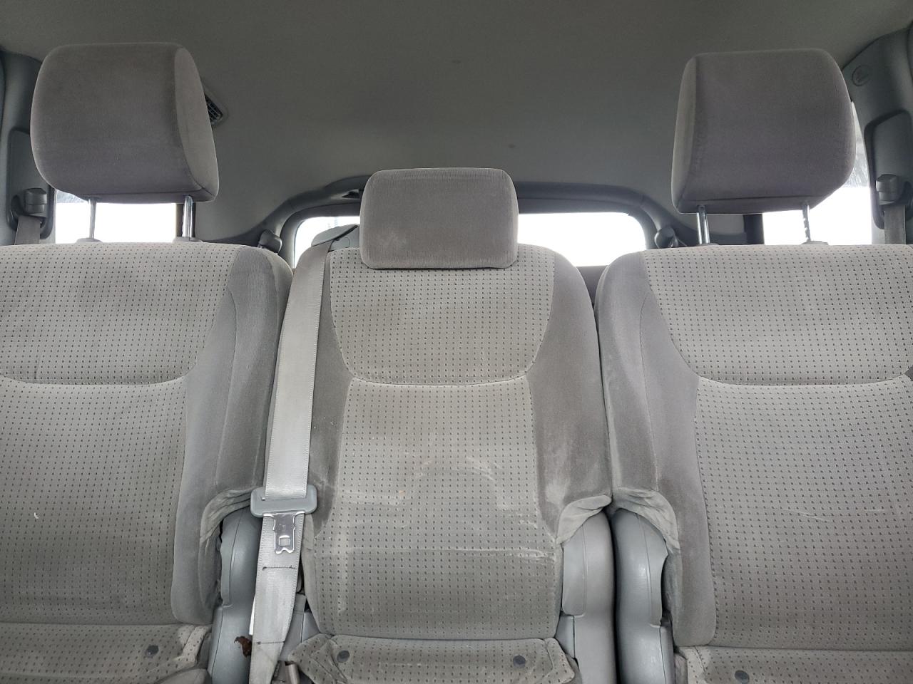 2010 Toyota Sienna - Image 10
