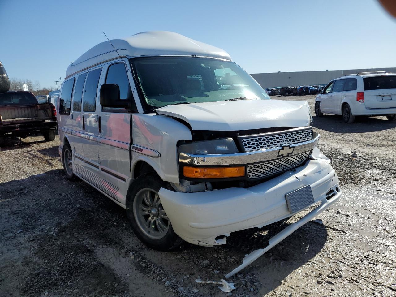 2005 Chevrolet Express - Image 4