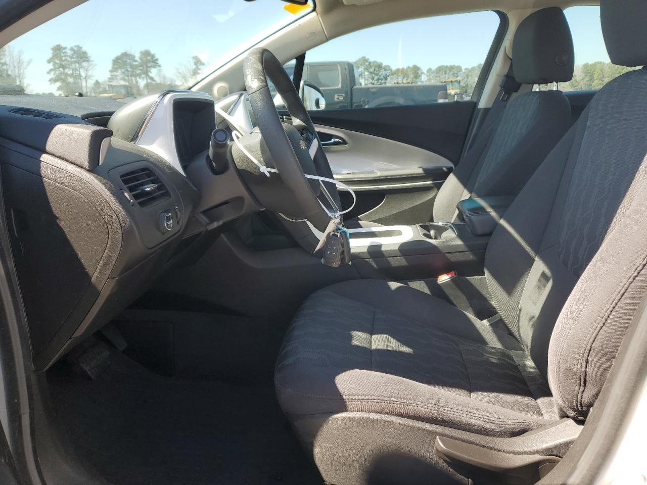 2013 Chevrolet Volt - Image 7