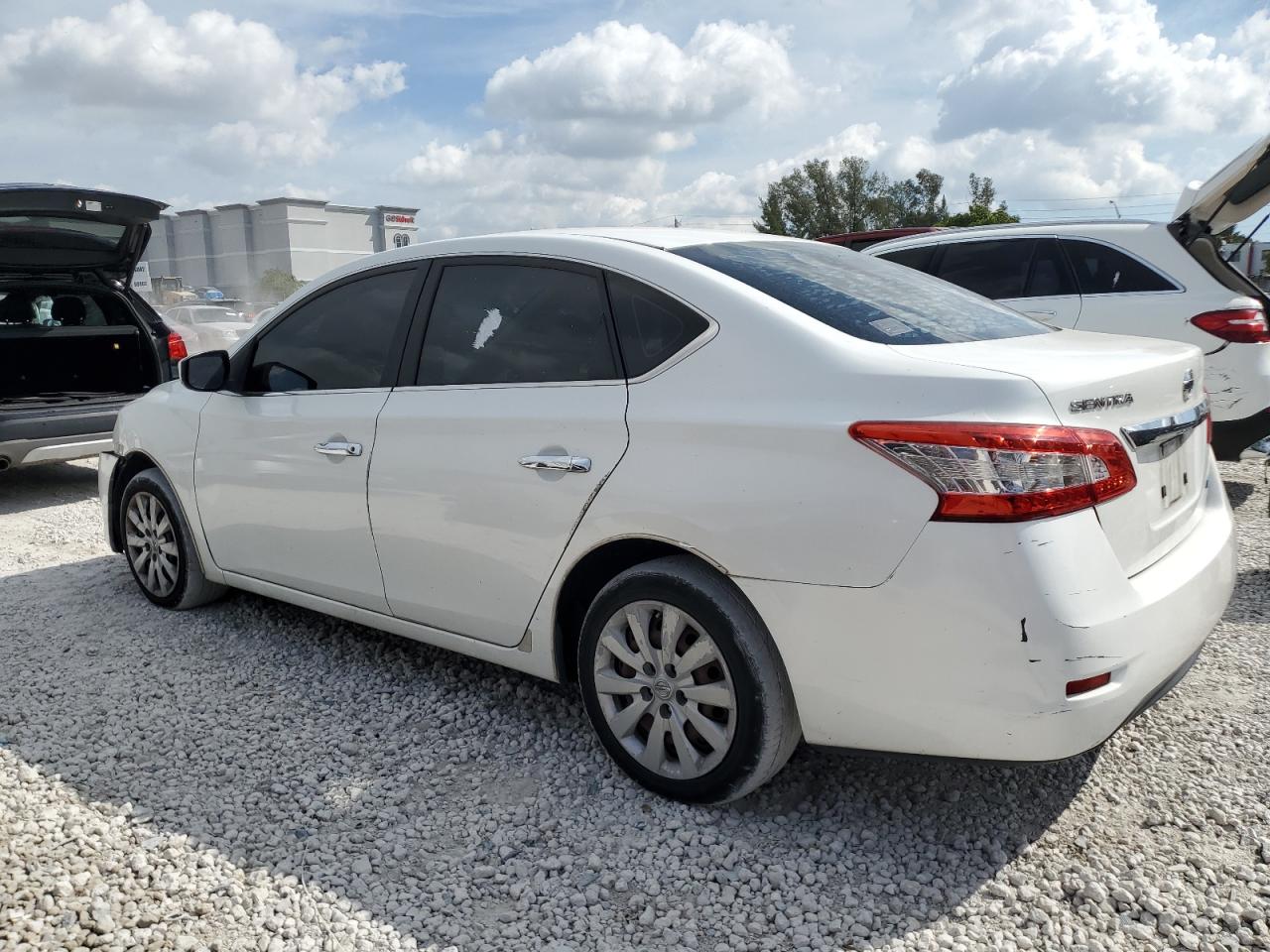 2013 Nissan Sentra - Image 2