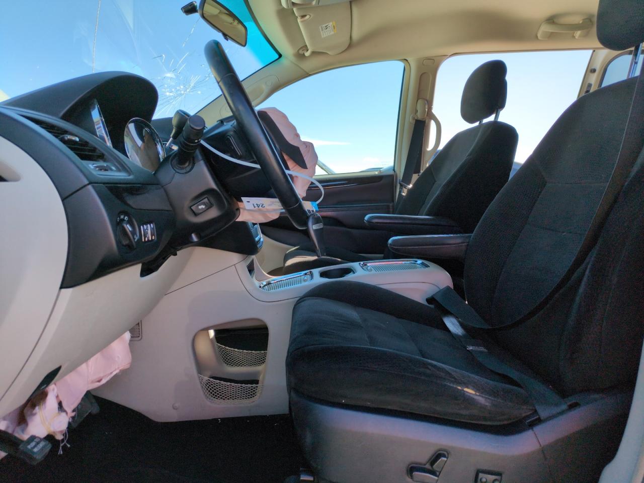 2013 Dodge Caravan - Image 7