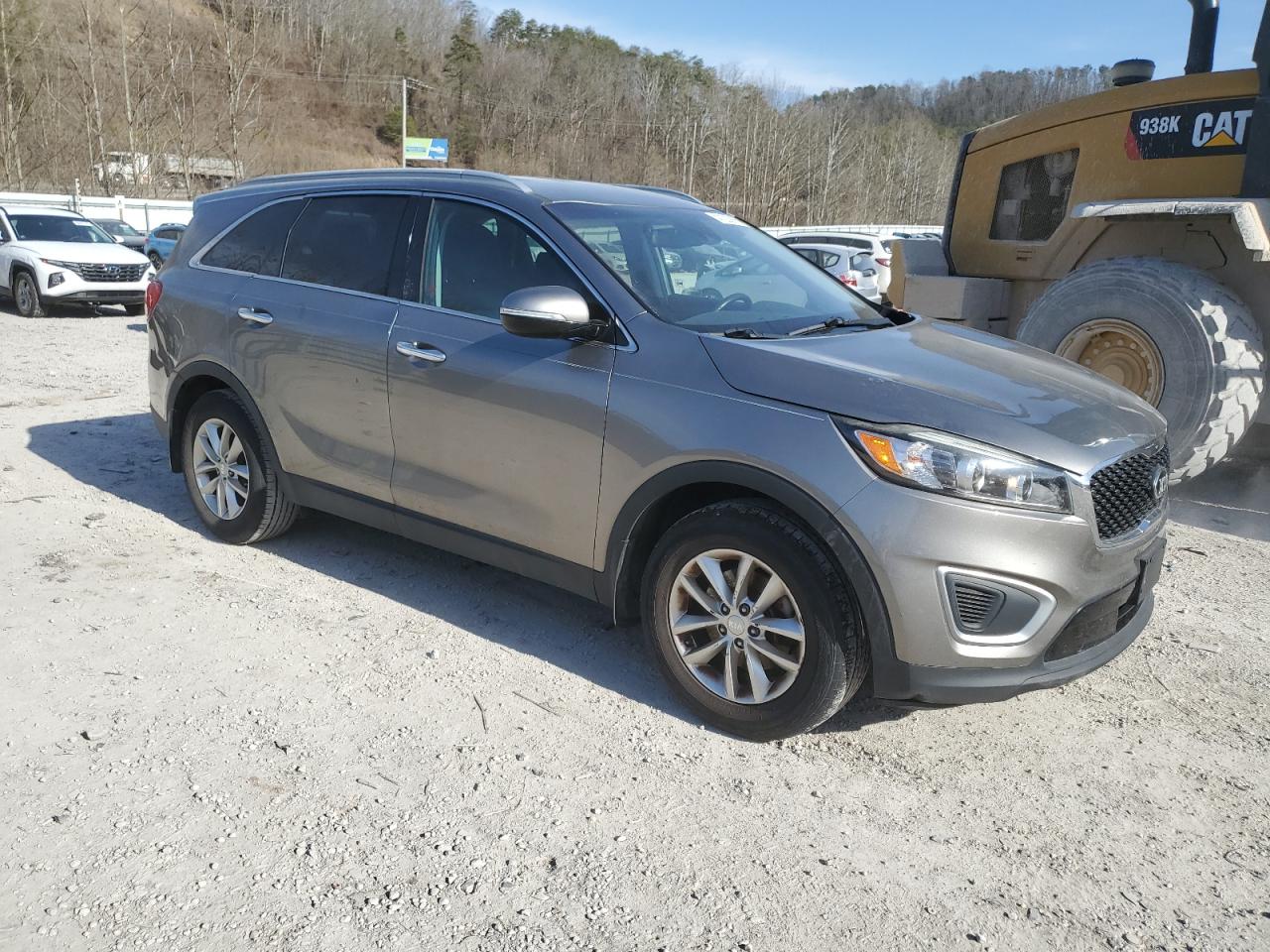 2017 Kia Sorento - Image 4