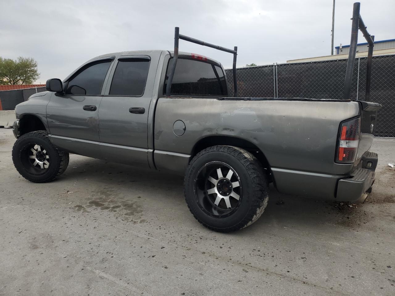 2006 Dodge RAM - Image 2