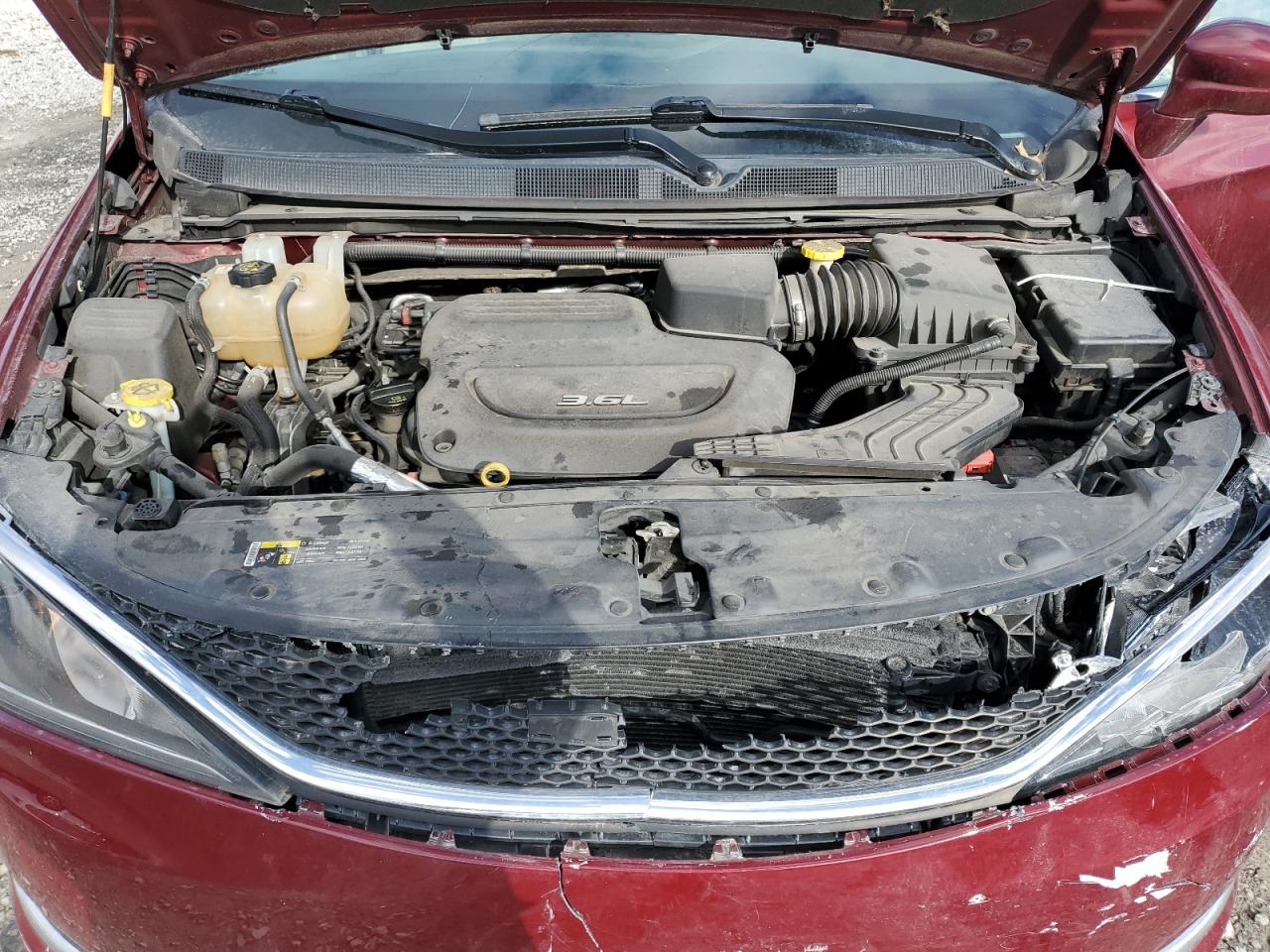 2017 Chrysler Pacifica - Image 12