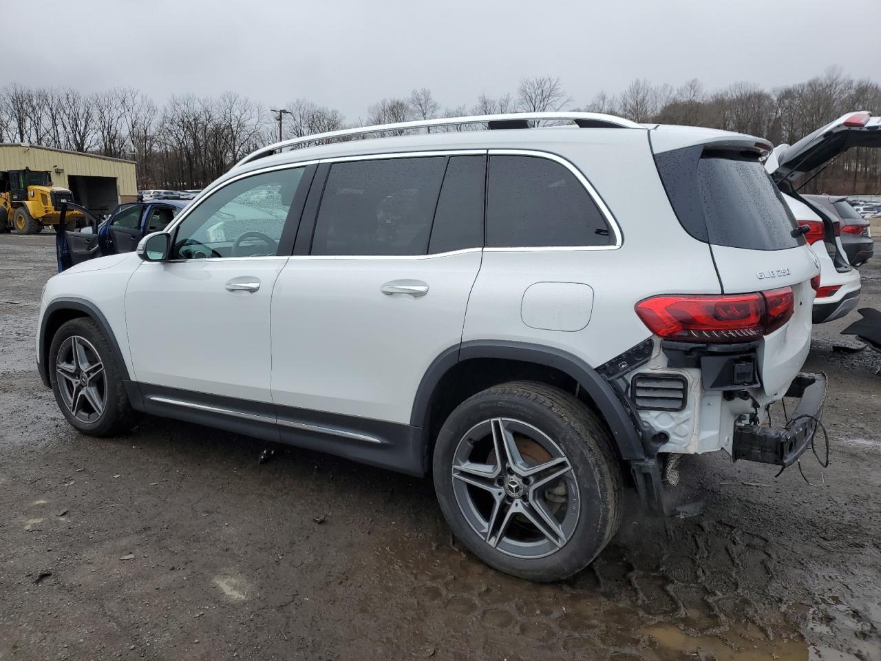 2021 Mercedes-Benz GLB - Image 2