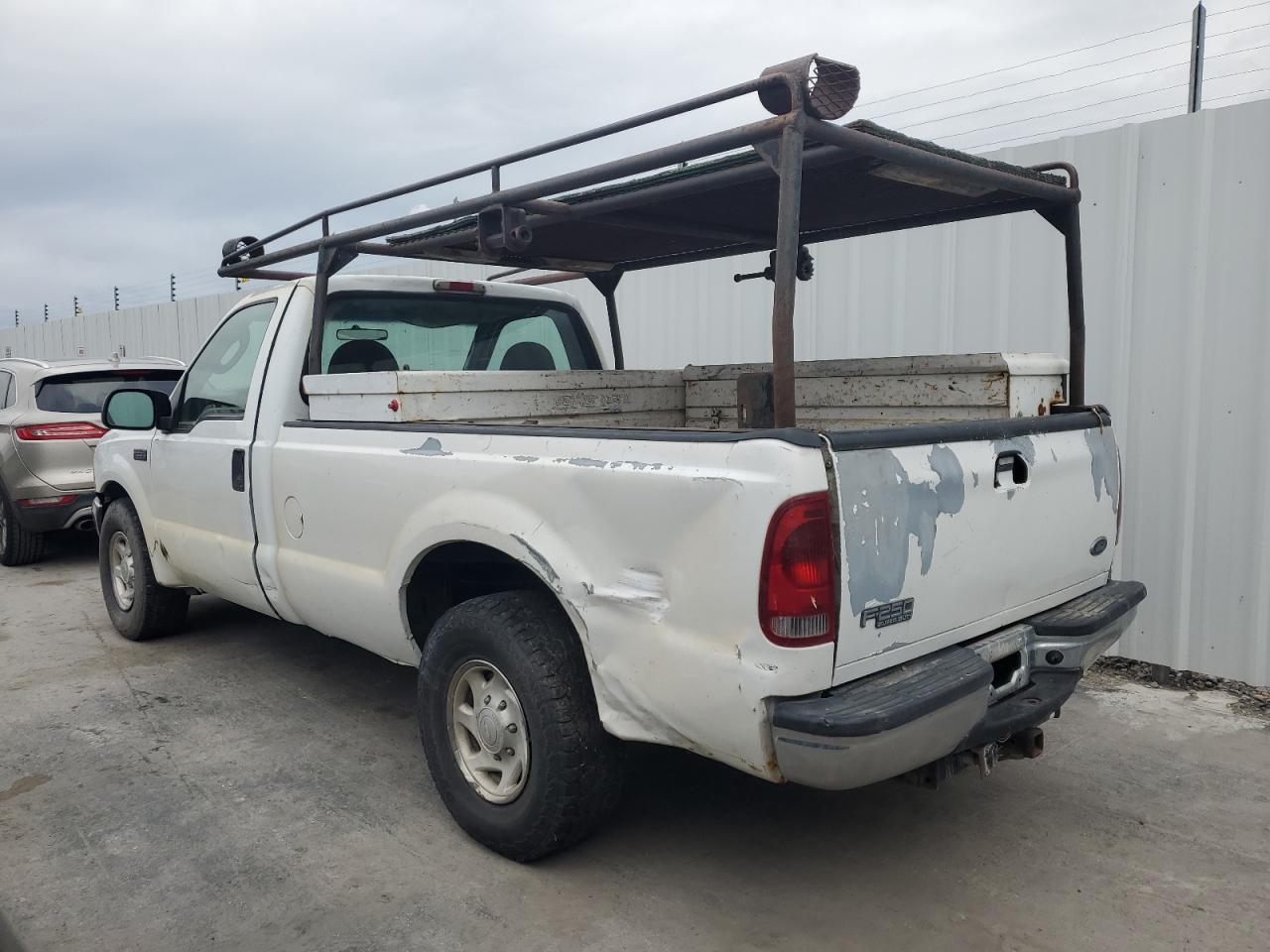 2004 Ford F250 - Image 2