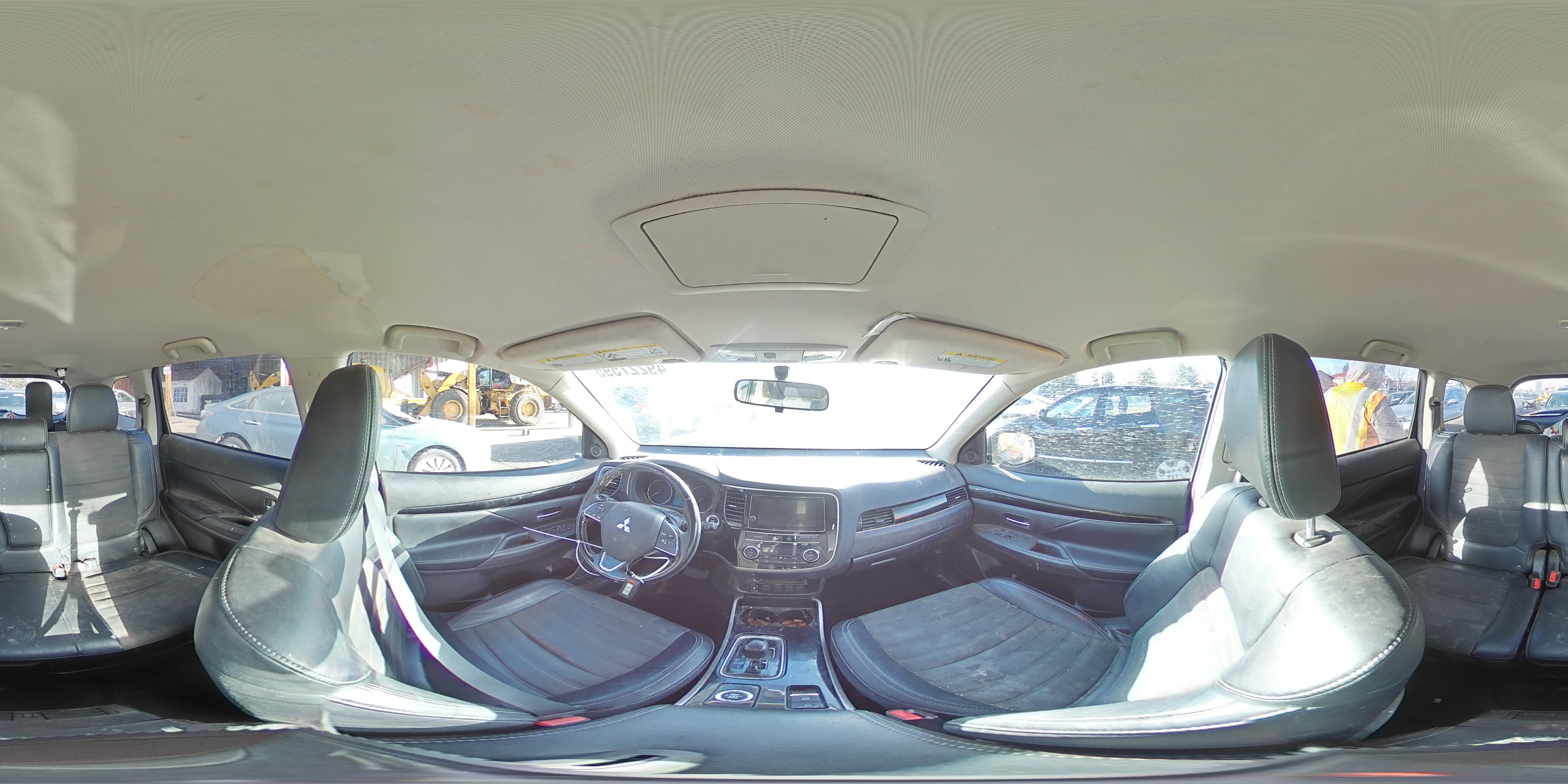 2019 Mitsubishi Outlander - Image 13