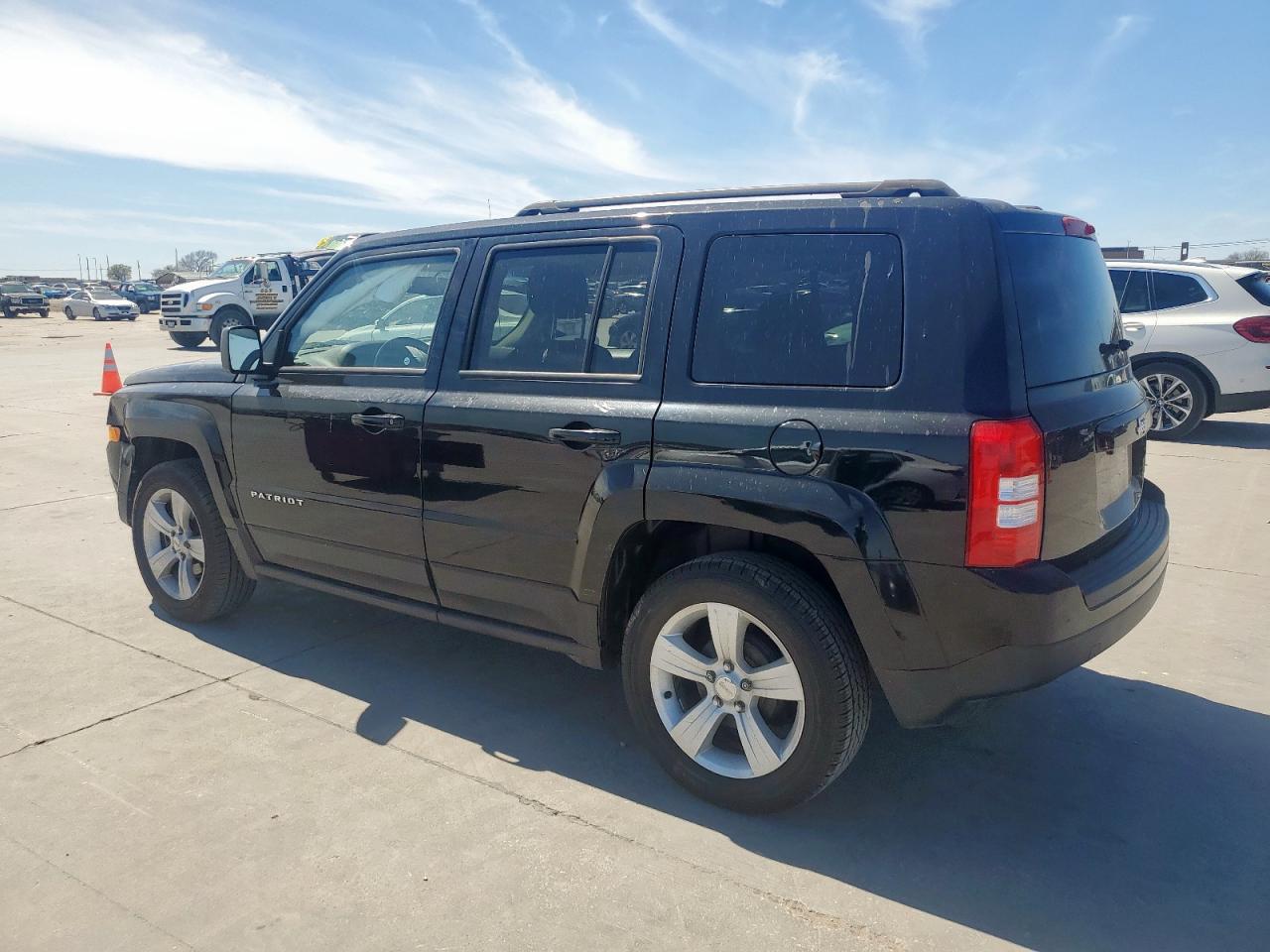 2017 Jeep Liberty (Patriot) - Image 2