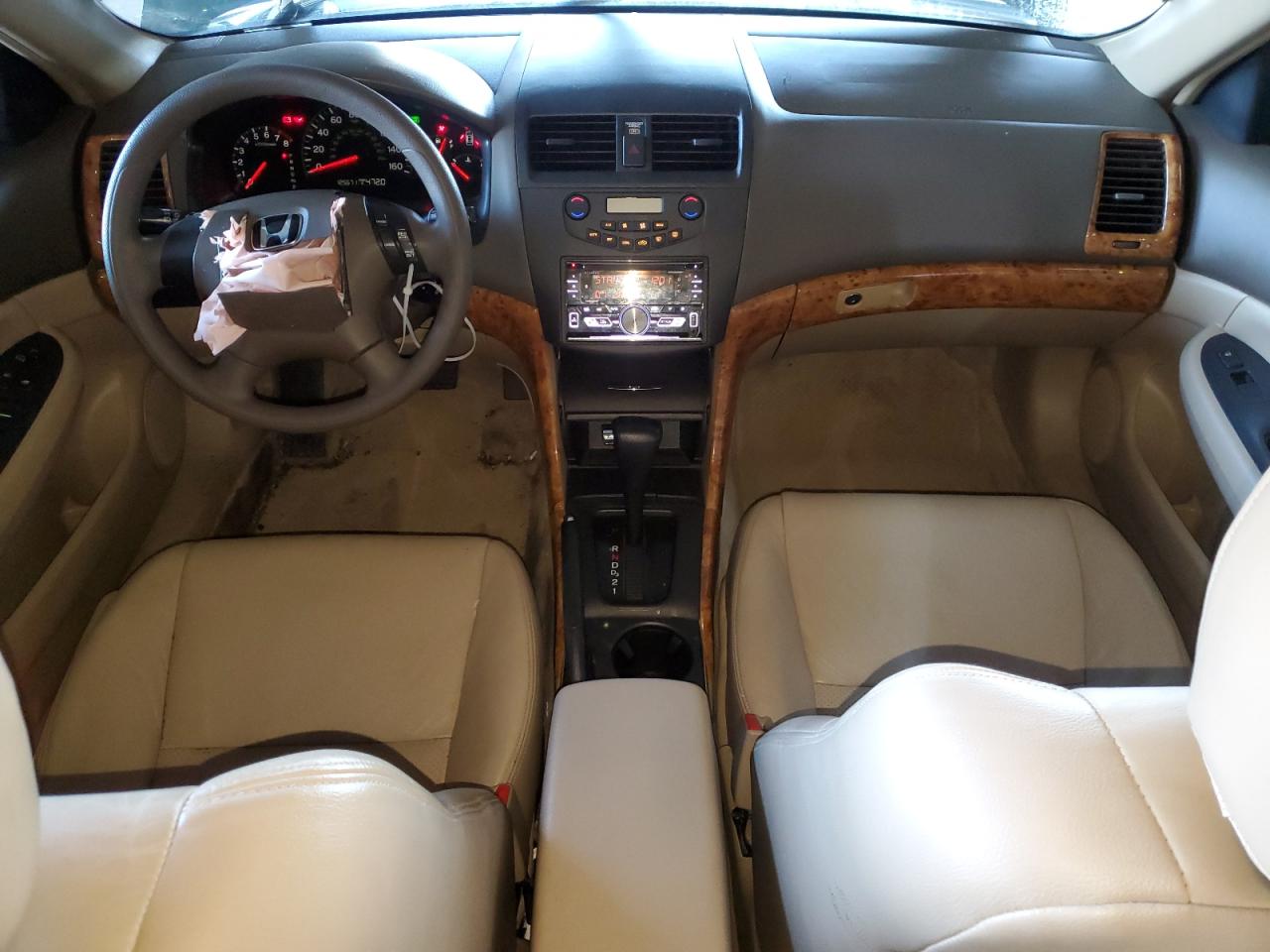 2004 Honda Accord - Image 8
