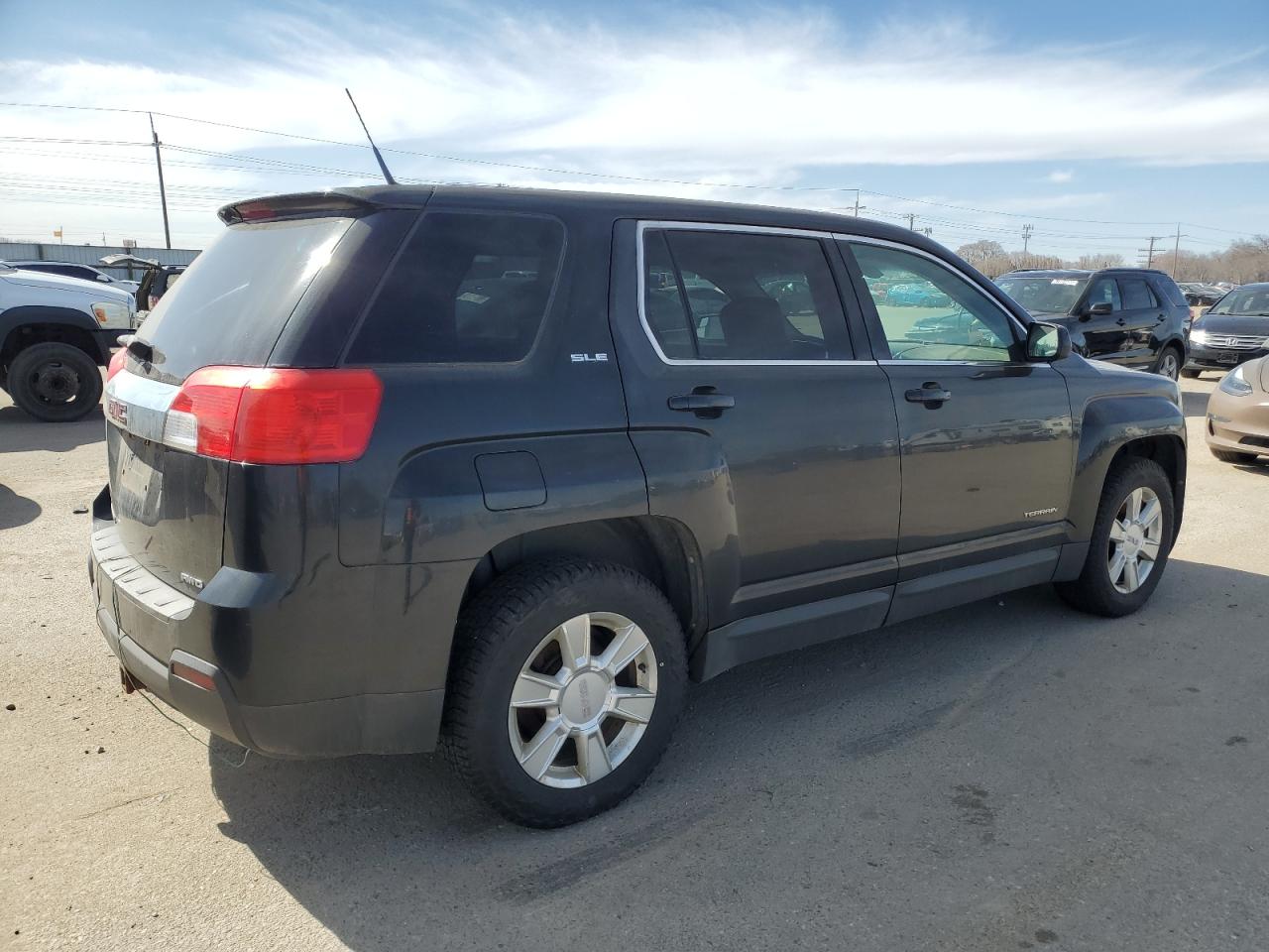 2011 GMC Terrain - Image 3