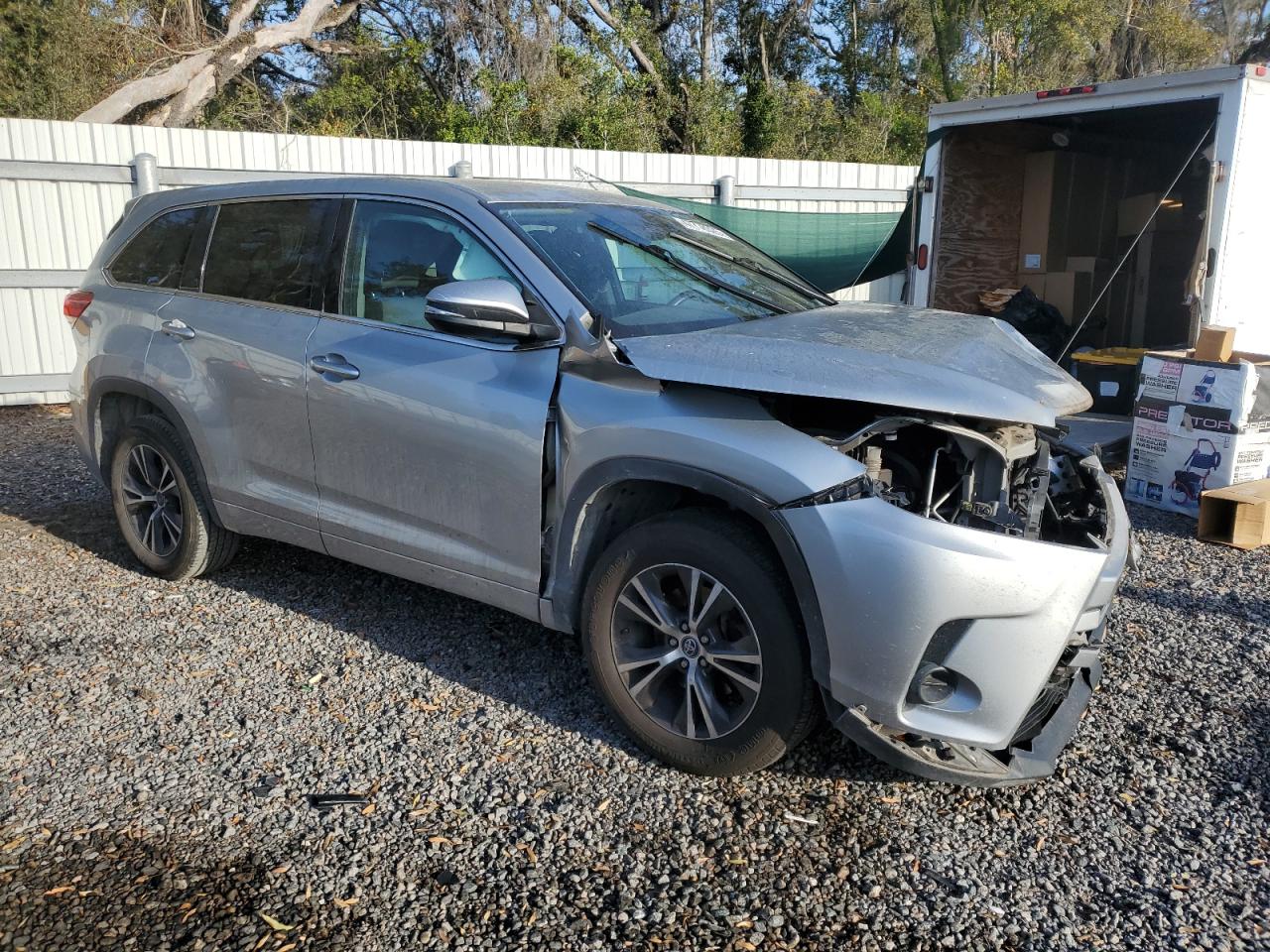 2017 Toyota Highlander - Image 4