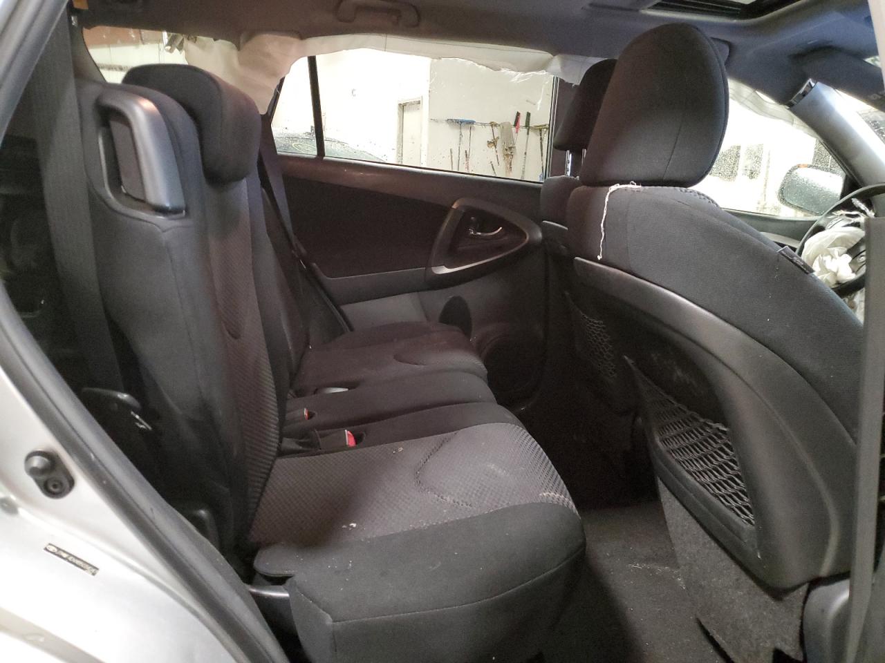 2011 Toyota RAV 4 - Image 11