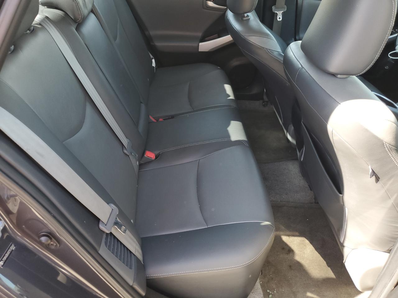 2012 Toyota Prius - Image 10
