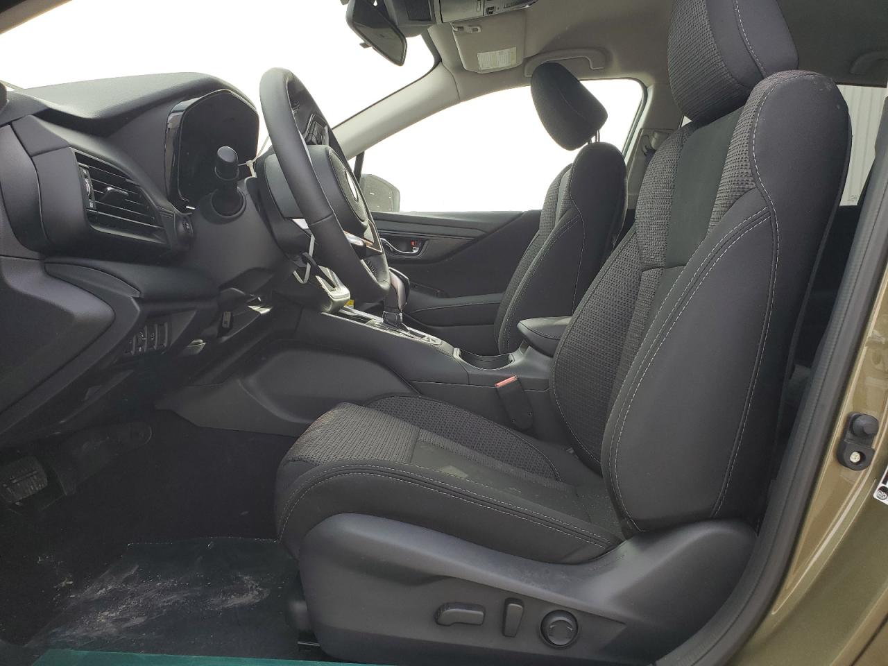 2025 Subaru Outback - Image 7